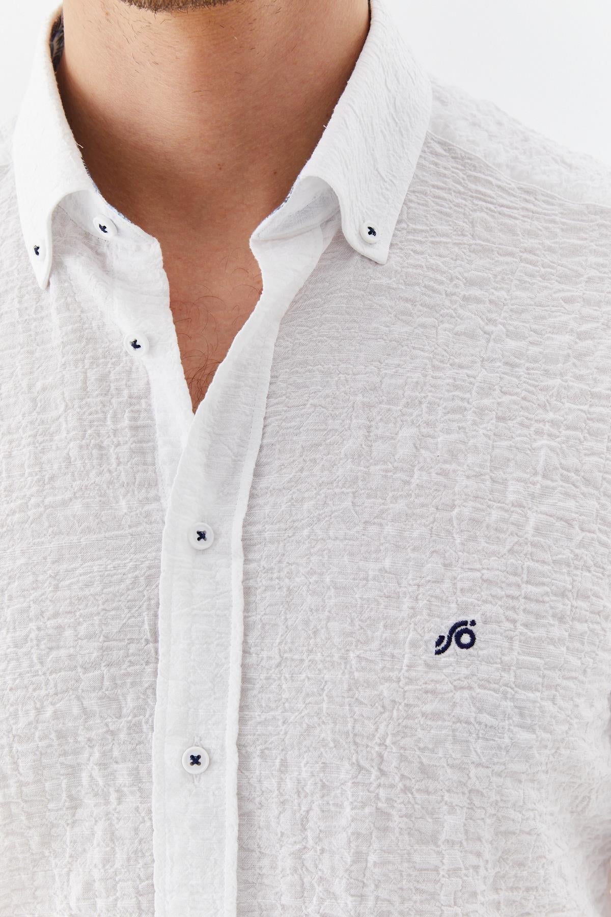 Erkek Beyaz Dar Kesim Slim Fit %100 Pamuk Baskılı Düğmeli Yaka Gömlek