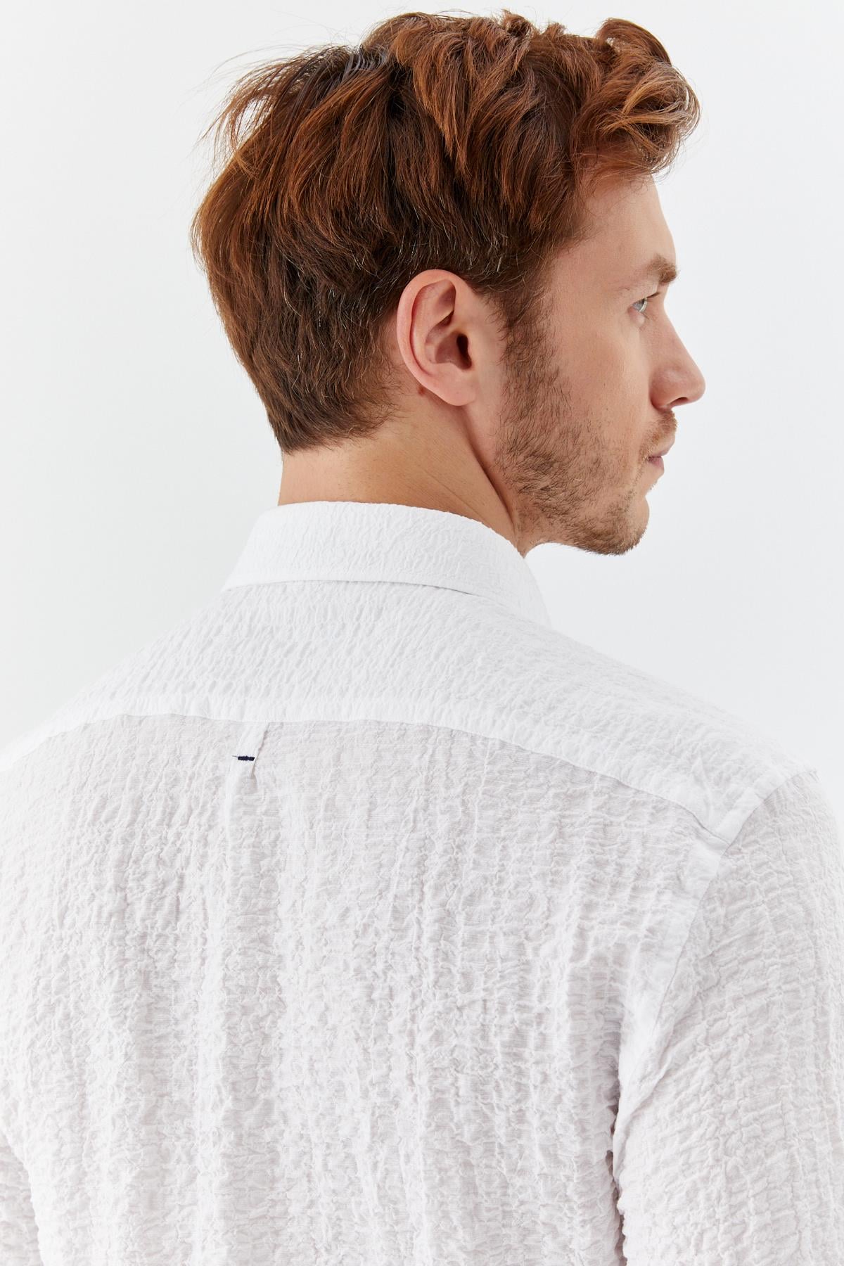 Erkek Beyaz Dar Kesim Slim Fit %100 Pamuk Baskılı Düğmeli Yaka Gömlek