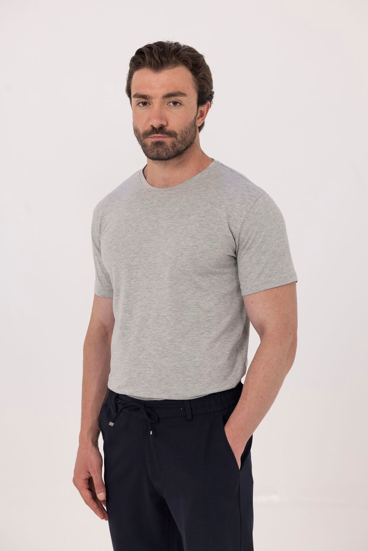 Gri %100 Pamuk Bisiklet Yaka Düz Renk Basic T-Shirt