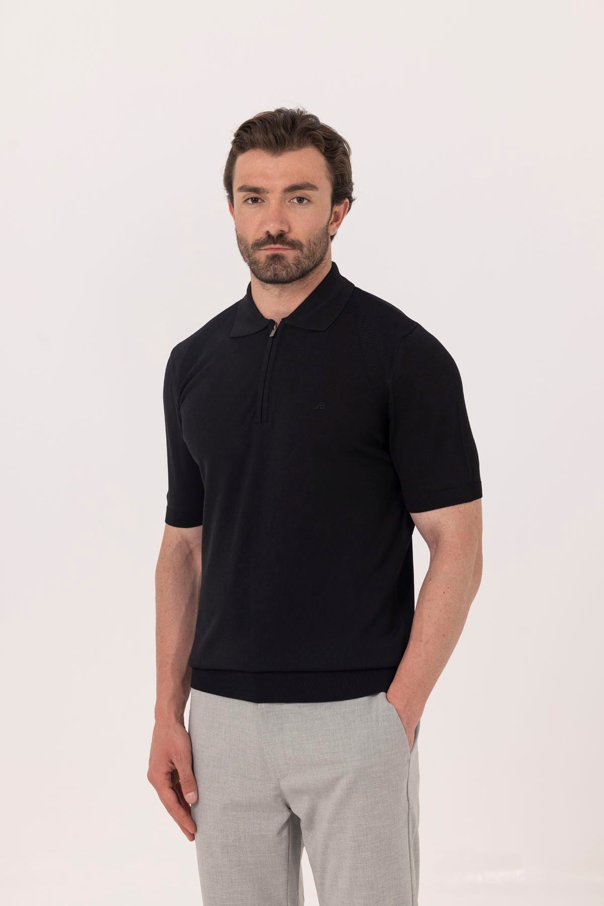 Siyah Reglan Ayaksız Triko Polo Yaka Fermuarlı T-Shırt
