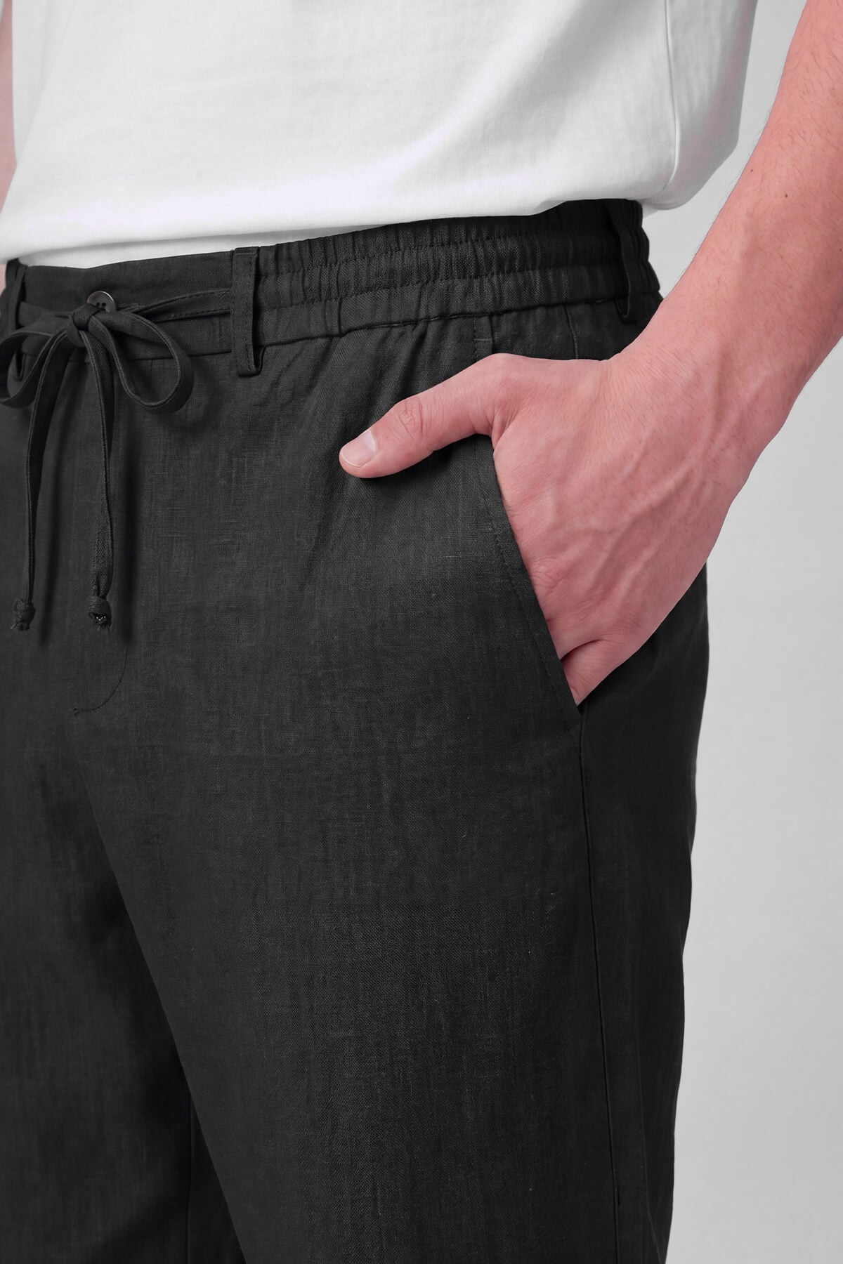 Erkek Siyah Normal Kesim Regular Fit Viskon Bel Lastikli Düz Paça Pantolon