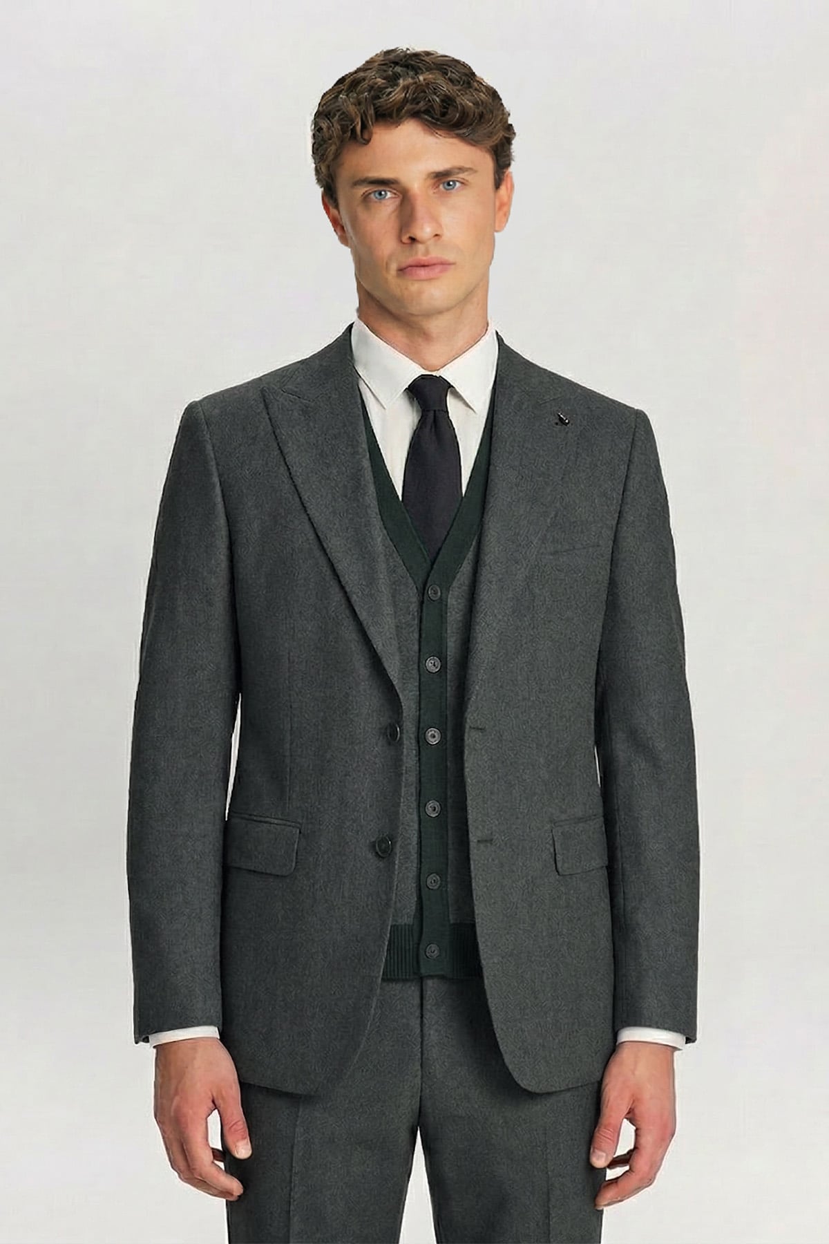 Giotelli Erkek Haki Dar Kesim Slim Fit Viskon Sivri Yaka Düğmeli Fleto Kapaklı Cep Çift Yırtmaçlı Tam Astarlı 6 Drop Triko Yelekli Takım Elbise