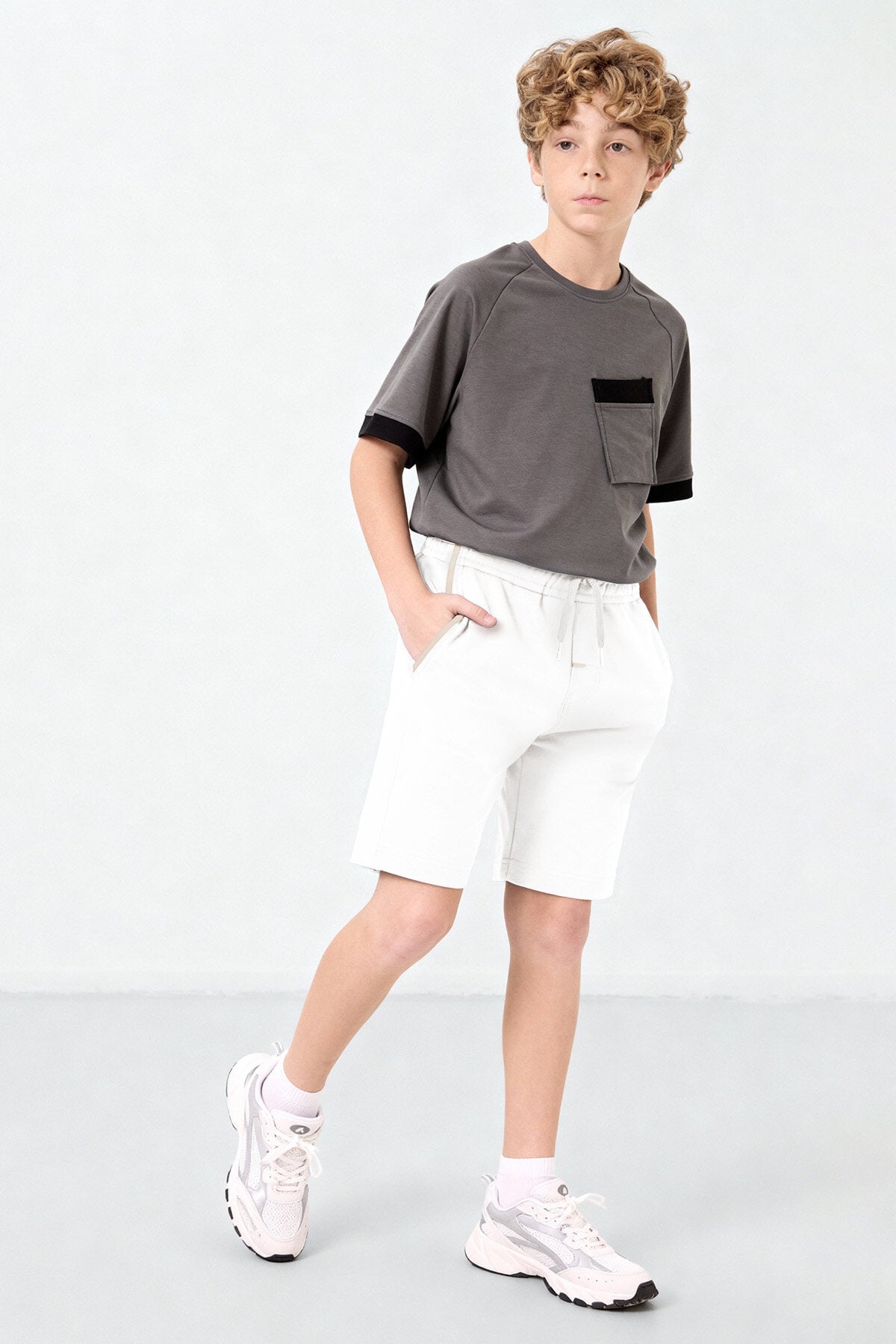 Standart Fit Basic 3'lü Paket Siyah-Ekru-Orman Yeşili Erkek Çocuk Şort - 11284