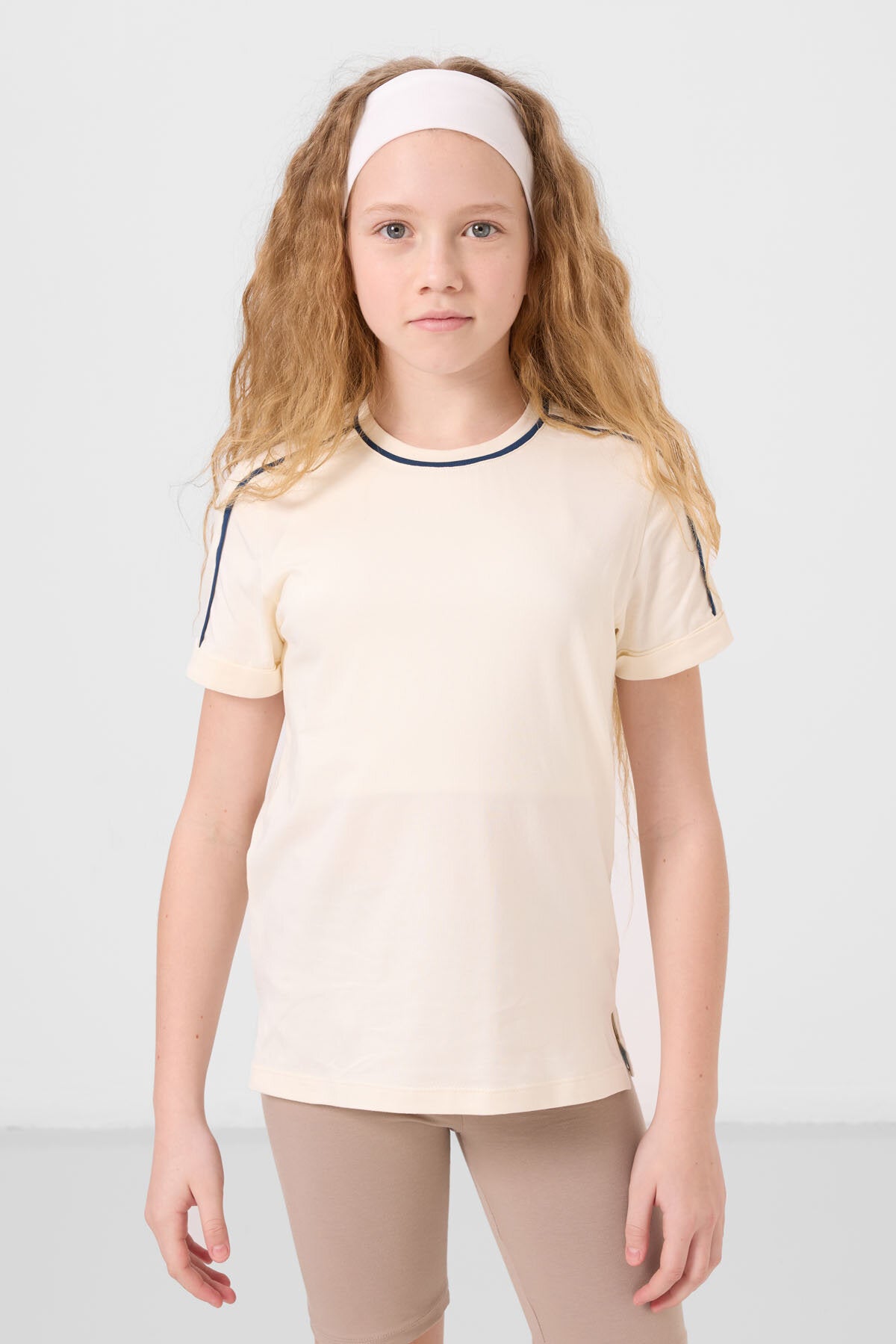 Standart Fit O Yaka 3'lü Paket Koyu Mavi-Ekru-Gri Melanj Kız Çocuk T-Shirt - 75177