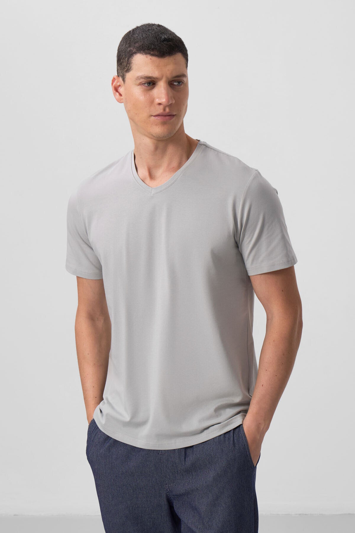 Standart Fit Basic V Yaka 3'lü Paket Taş-Tarçın-Kaktüs Erkek T-Shirt - 87912