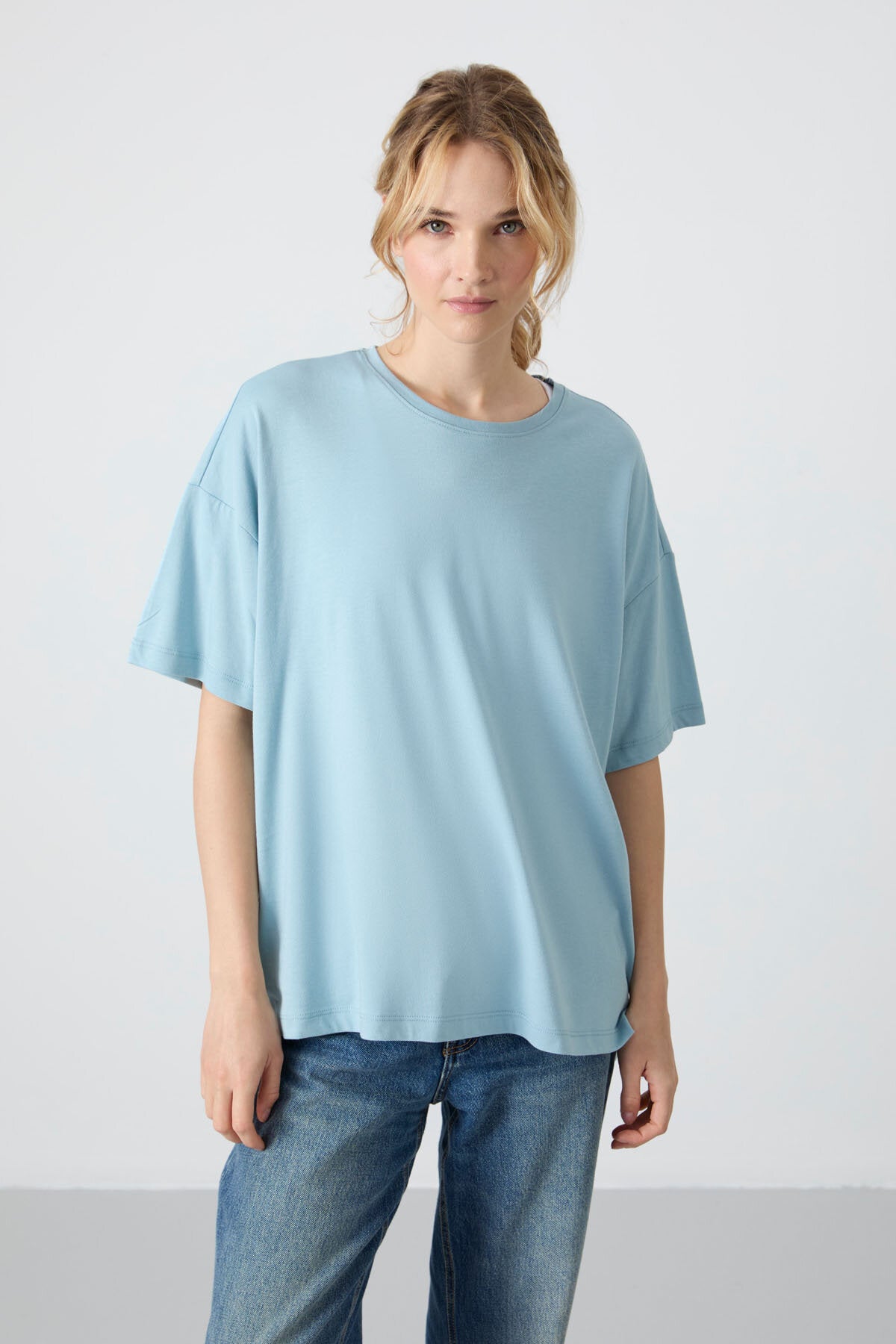 Oversize Fit Basic O Yaka 3'lü Paket Siyah-Beyaz-Açık Mavi Kadın T-Shirt 97285