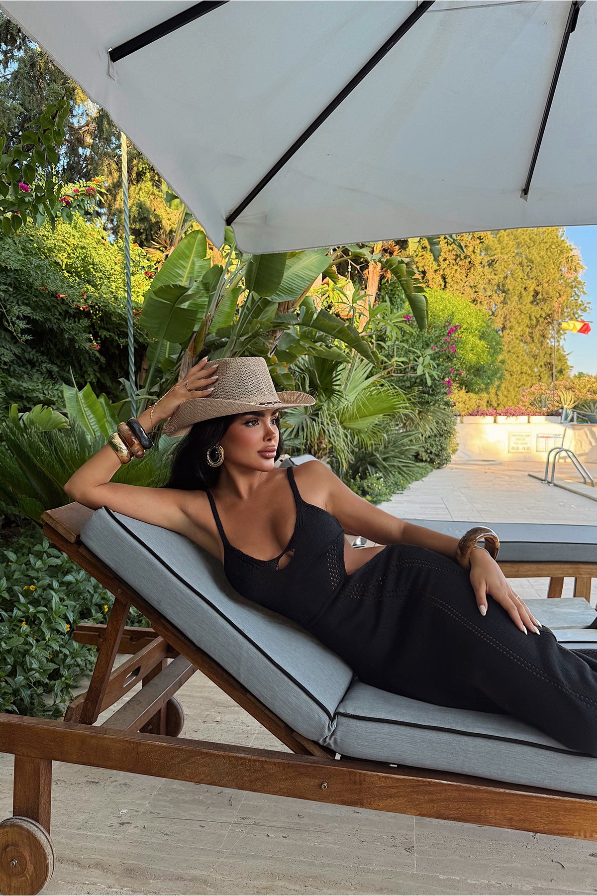 Siyah Askılı Pencere Detay  Elbise ATE-3073