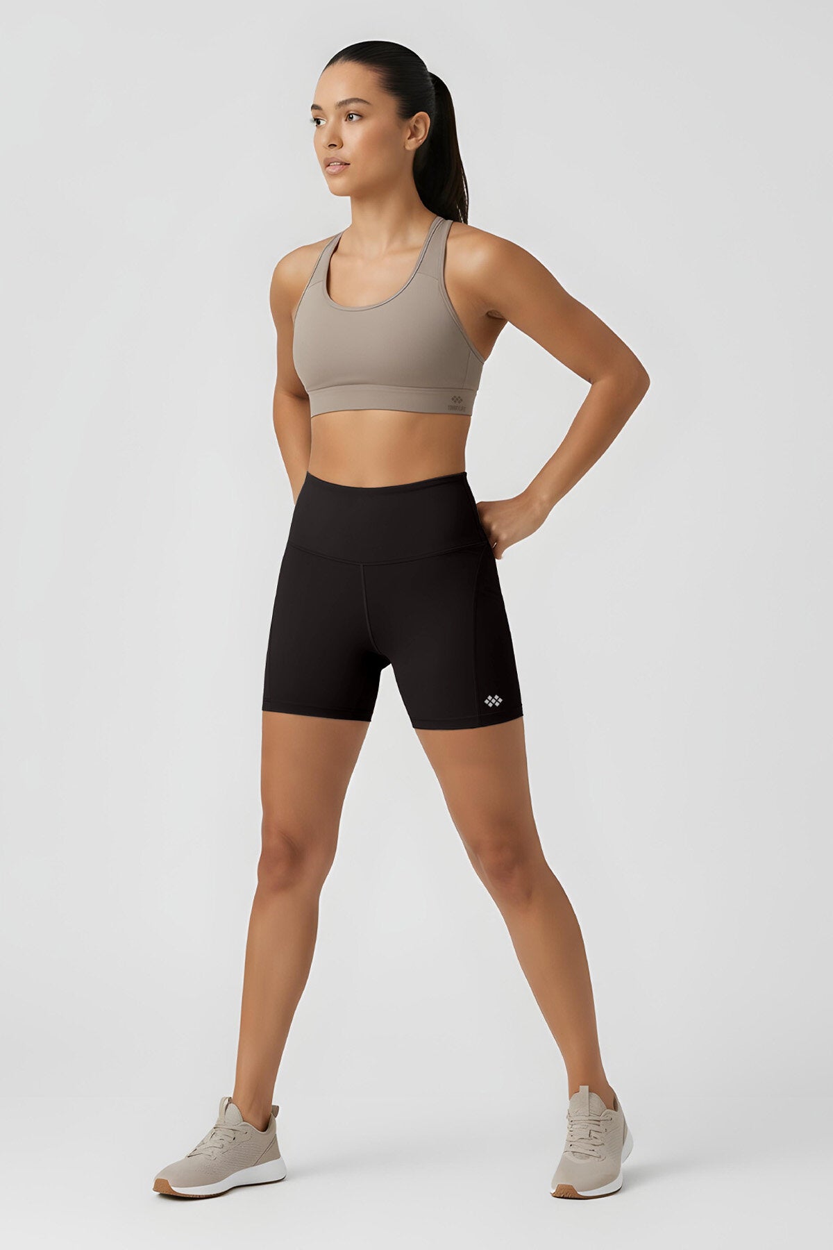 Siyah Kemer Detaylı Yüksek Bel Slim Fit Kısa Biker Kadın Tayt - 91017