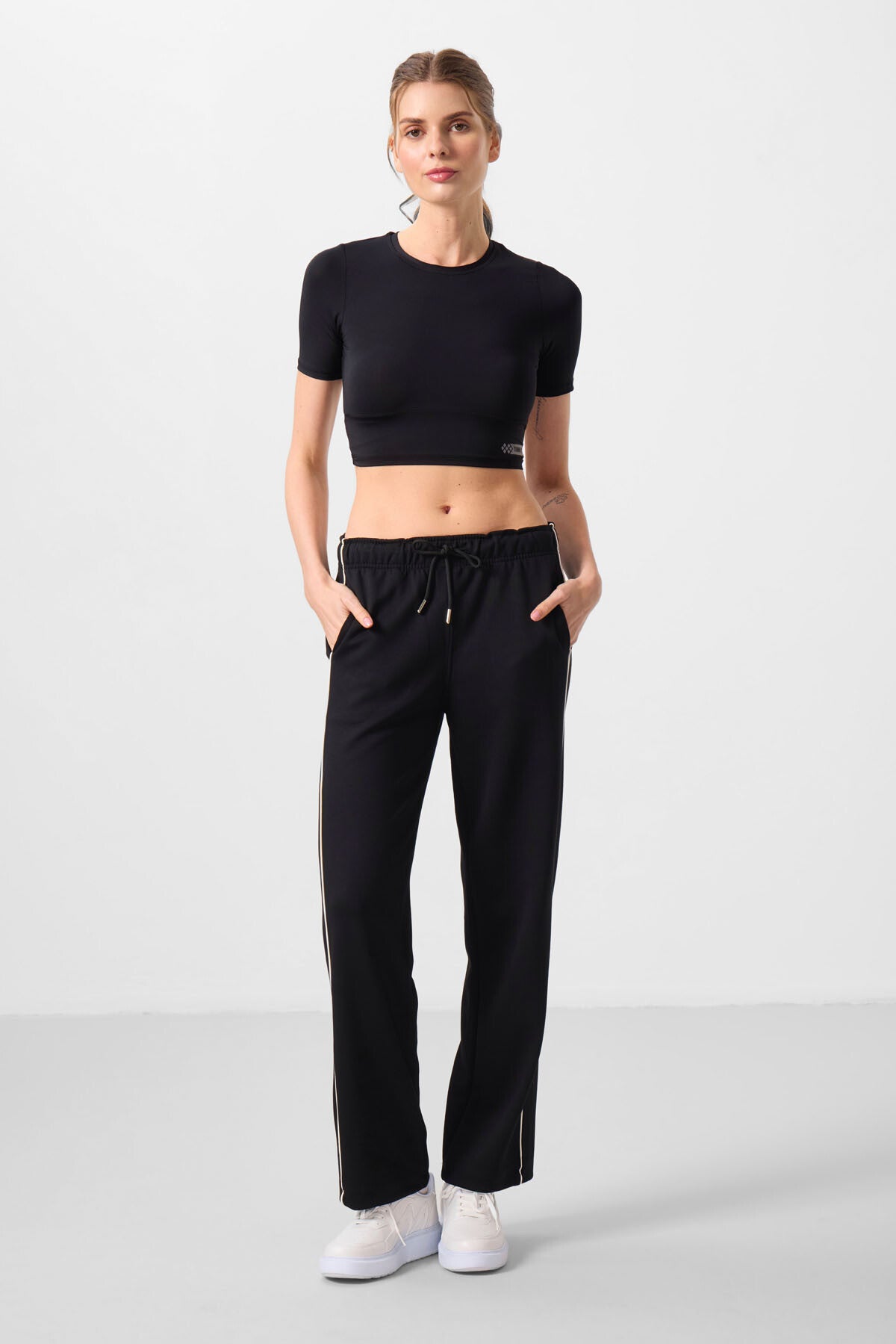 Siyah Yumuşak Dokulu Yan Panel Detaylı Geniş Paça Kadın Palazzo Pantolon - 94669