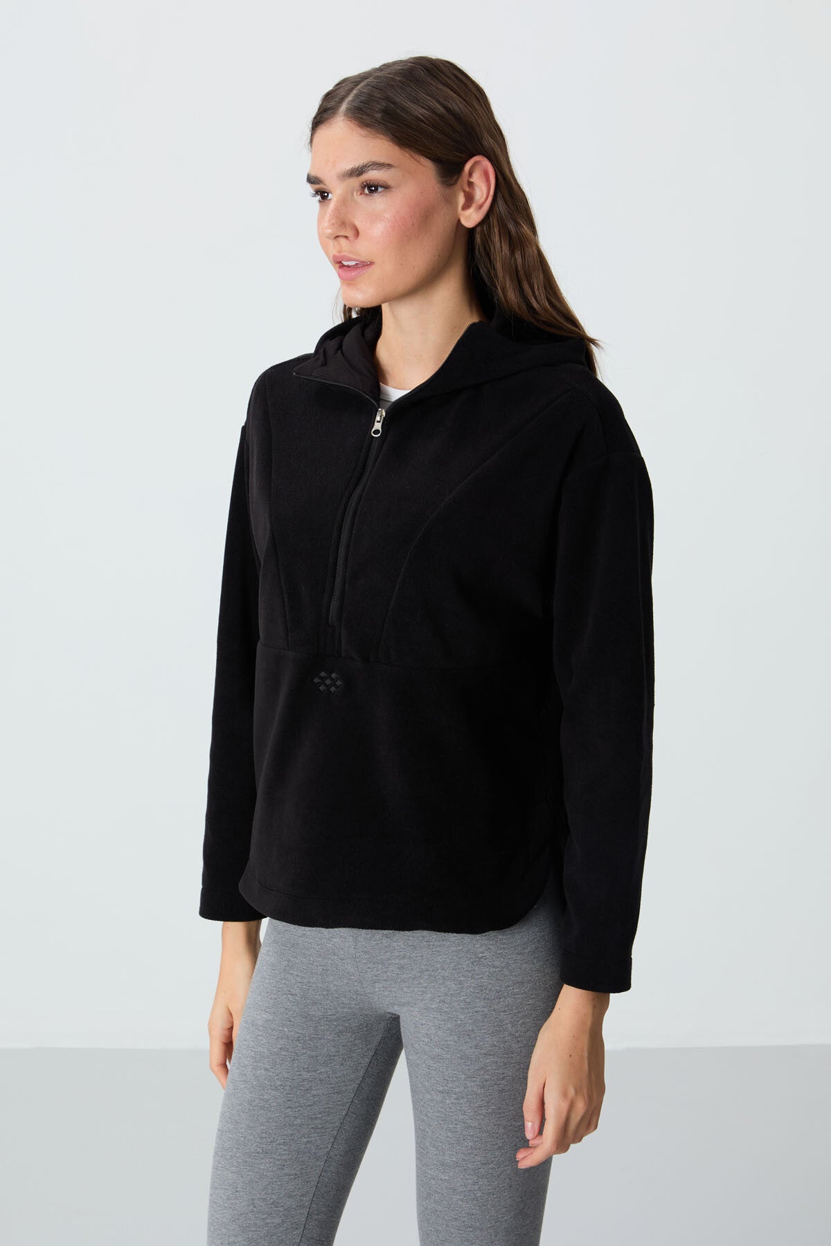 Siyah Kalın Yumuşak Dokulu Kapüşonlu Oversize Nakışlı Polar Kadın Sweatshirt -97286