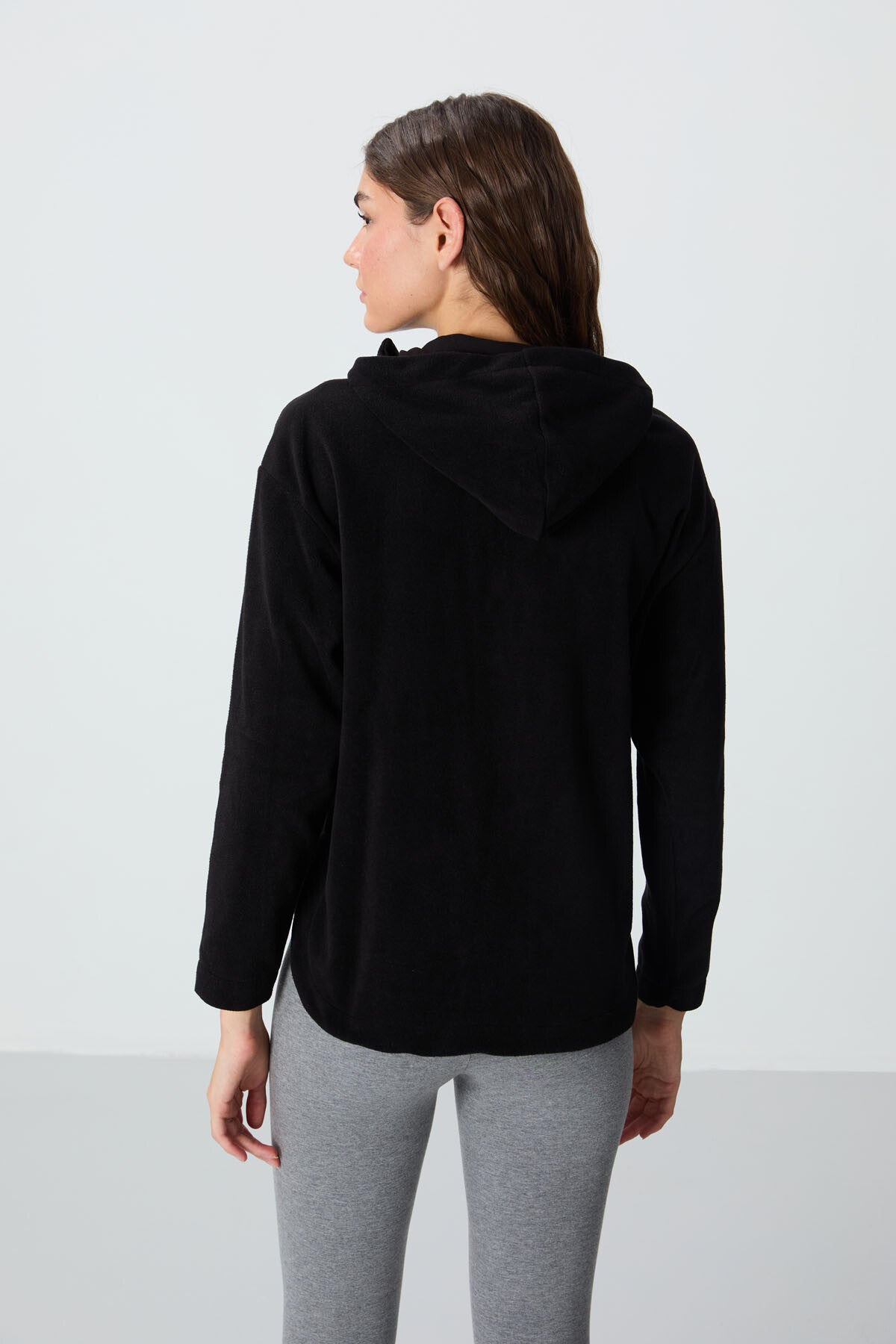 Siyah Kalın Yumuşak Dokulu Kapüşonlu Oversize Nakışlı Polar Kadın Sweatshirt -97286