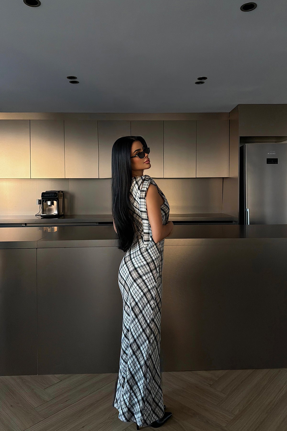 Siyah Aveline Desenli Yırtmaçlı Uzun Elbise ATE-4217