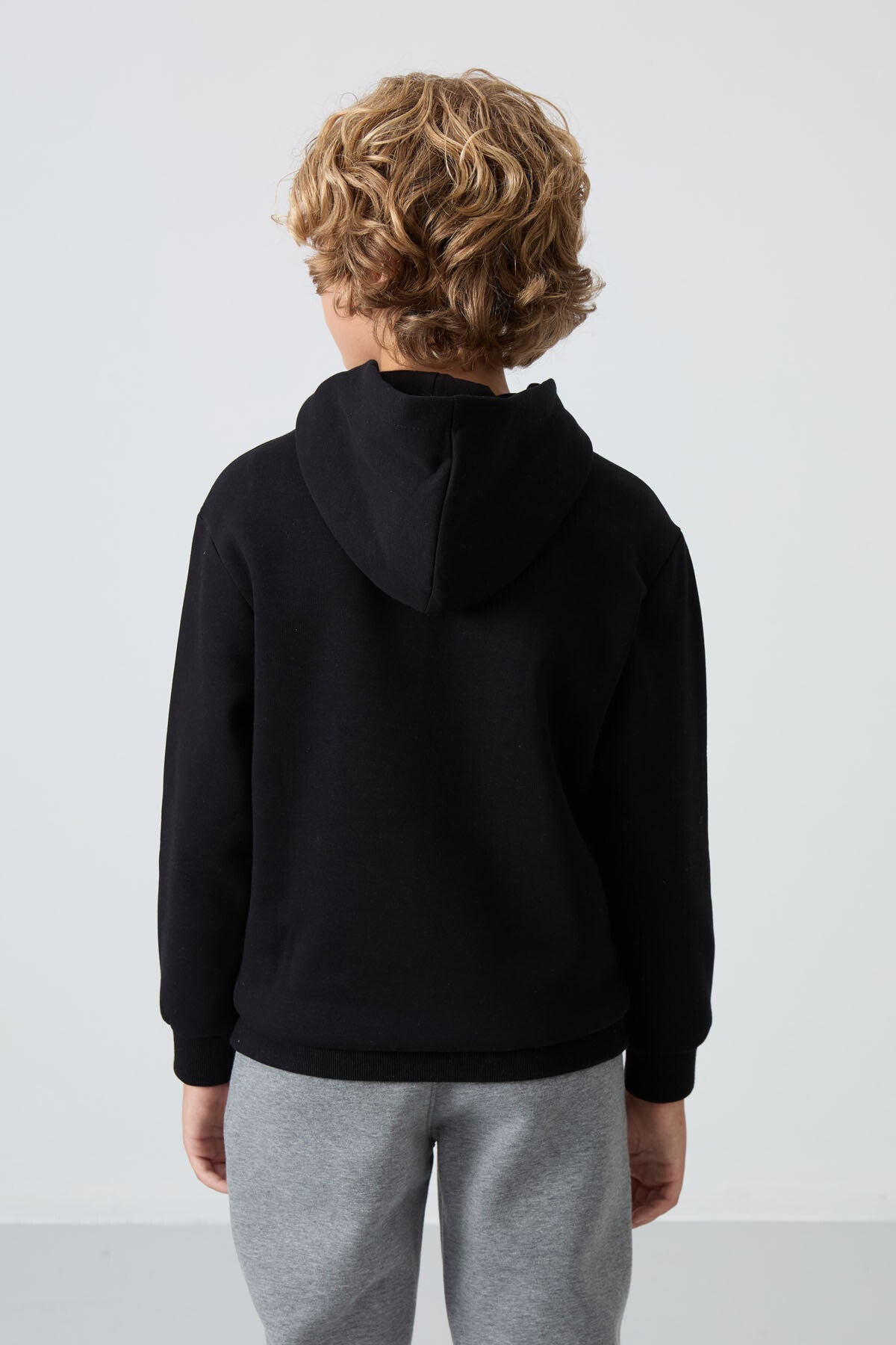 Siyah Pamuklu Kalın İçi Tüylü Yumuşak Dokulu Standart Fit Baskılı Erkek Çocuk Sweatshirt - 11215