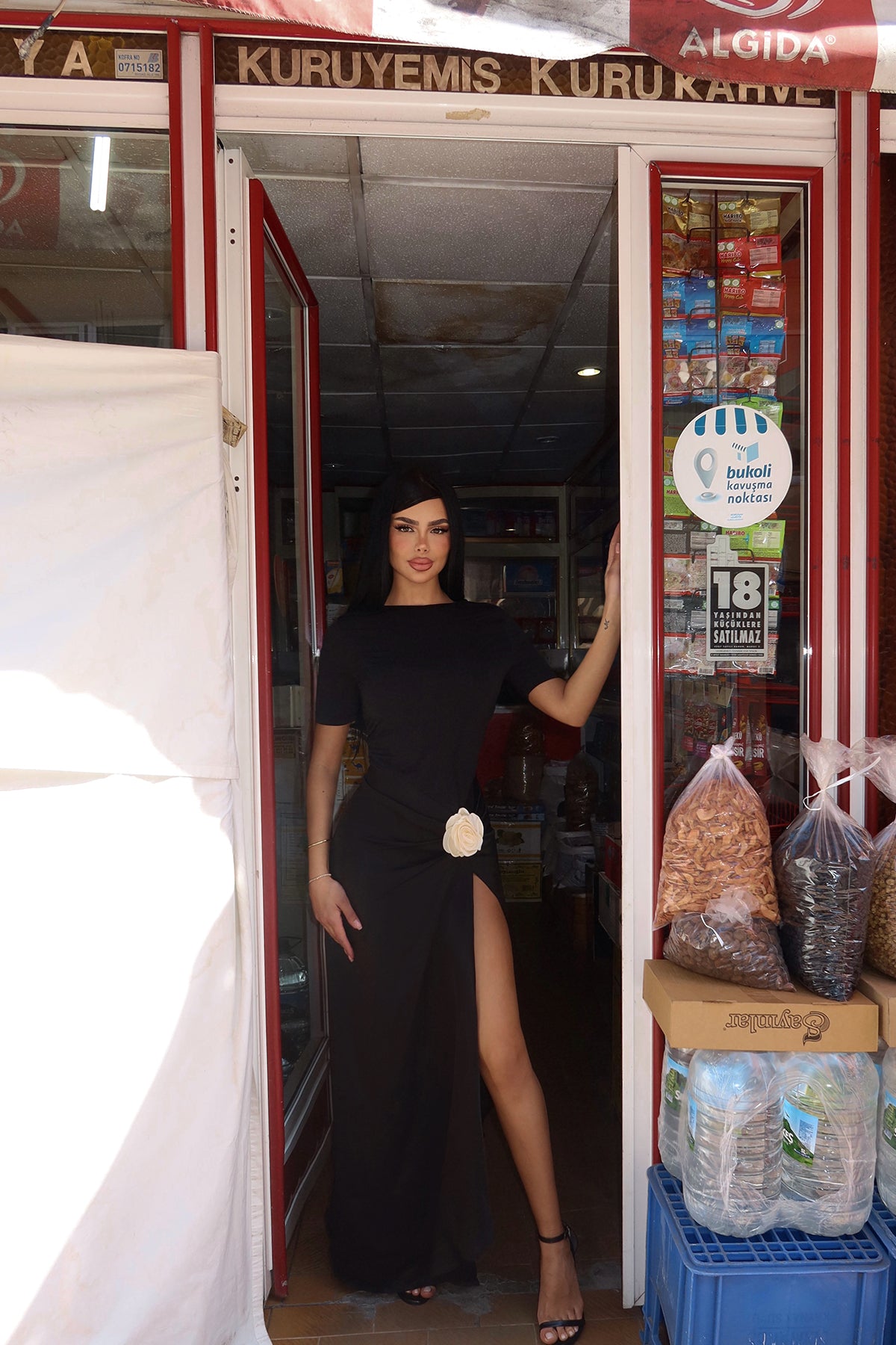 Siyah Gül Detay Uzun Elbise ATE-2501