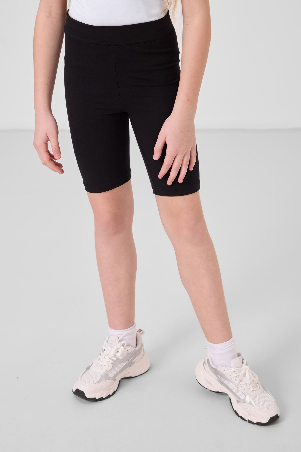 Siyah Pamuklu Kısa Paça Standart Fit Basic Kız Çocuk Tayt - 75188