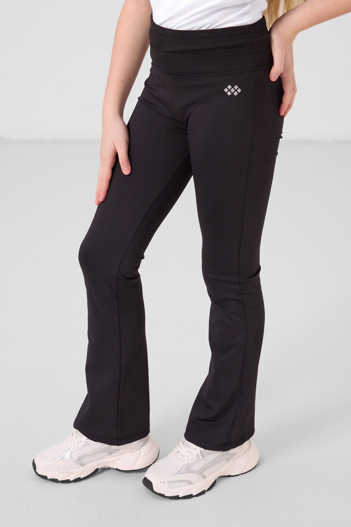 Siyah Esnek Standart Fit Basic Performans İspanyol Paça Kız Çocuk Tayt - 75193