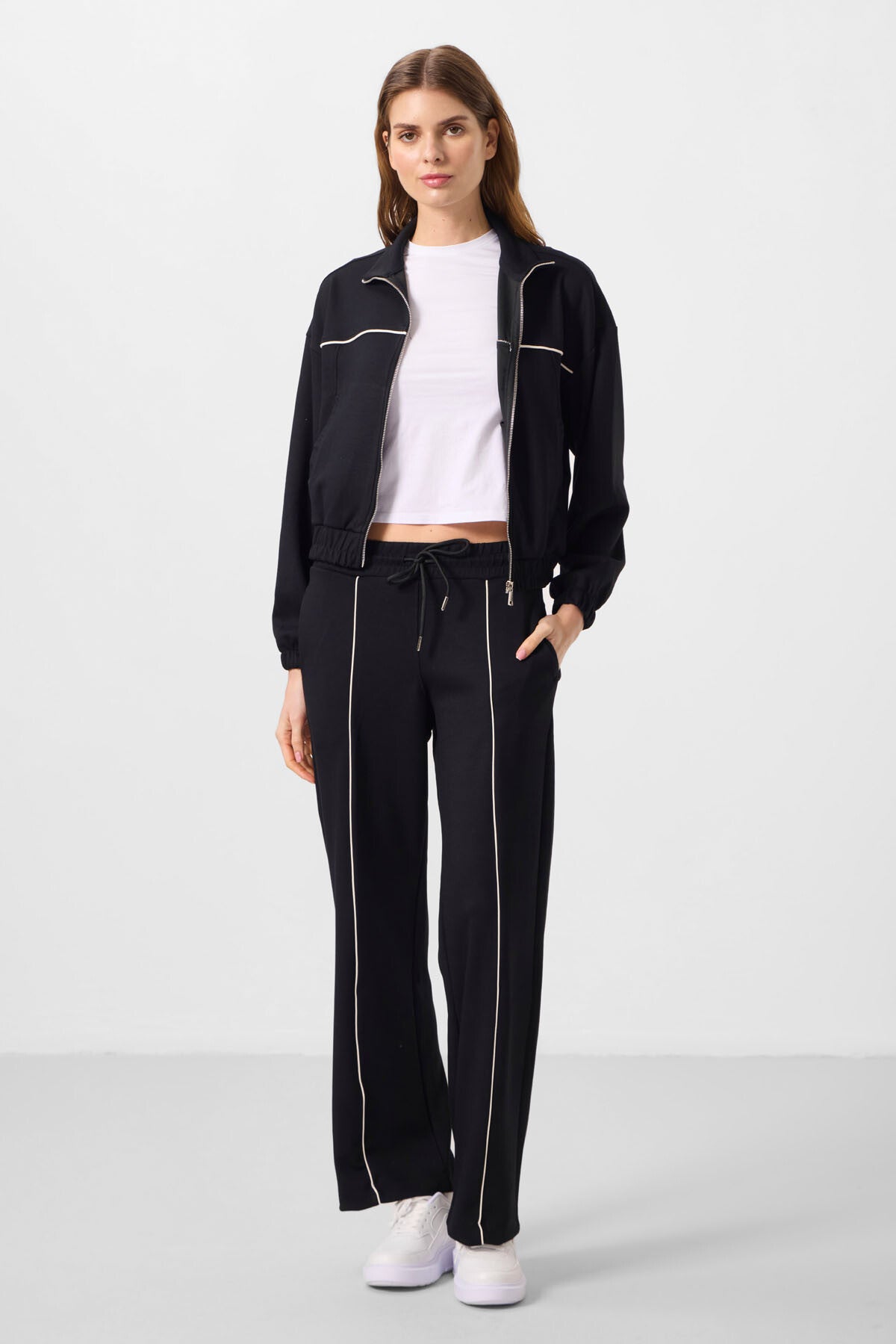 Siyah Yumuşak Dokulu Dik Yaka Oversize Lastikli Kadın Eşofman Takım - 95349