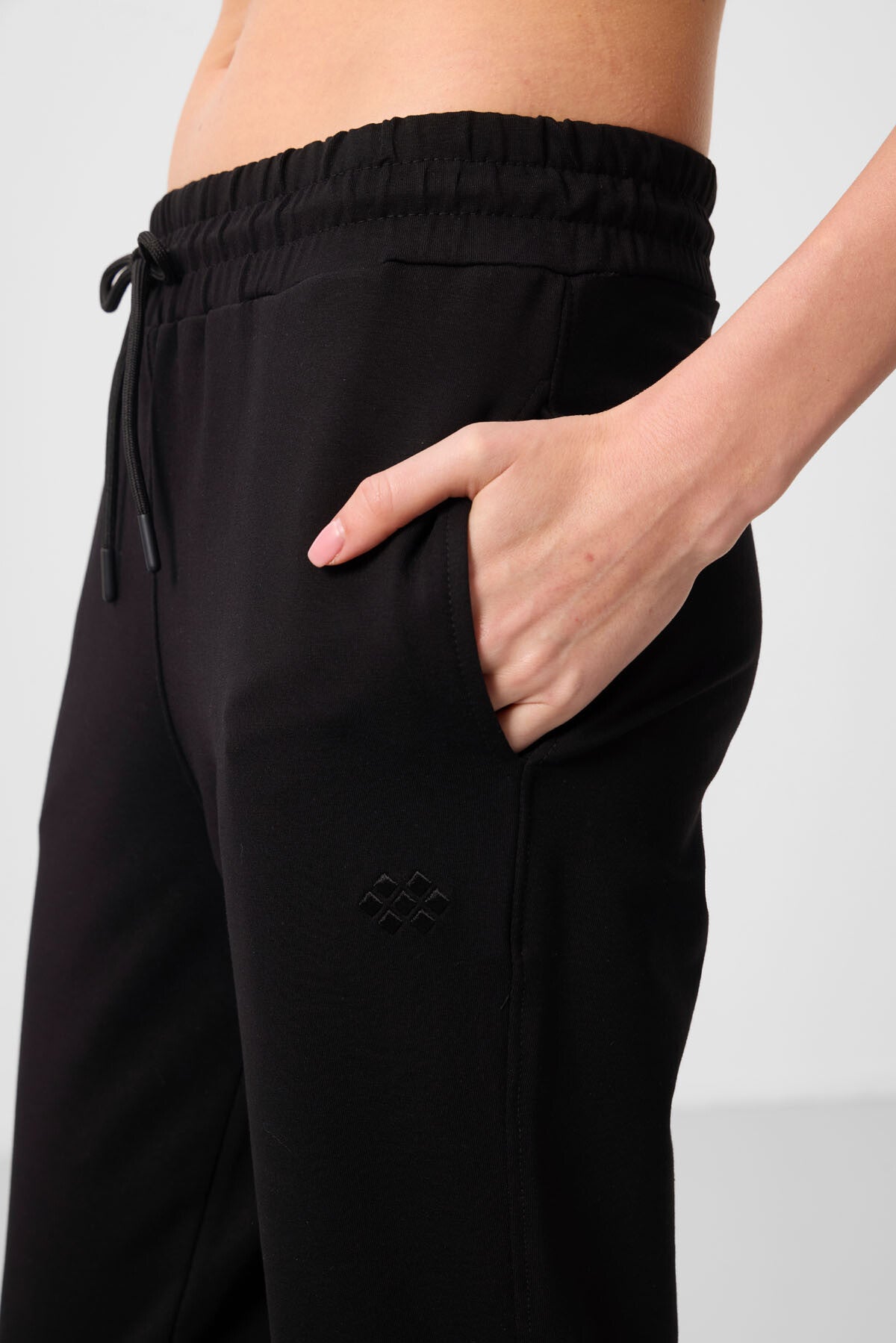 Siyah Dik Yaka Fermuarlı Rahat Form Kadın Eşofman Tunik Takım - 95345