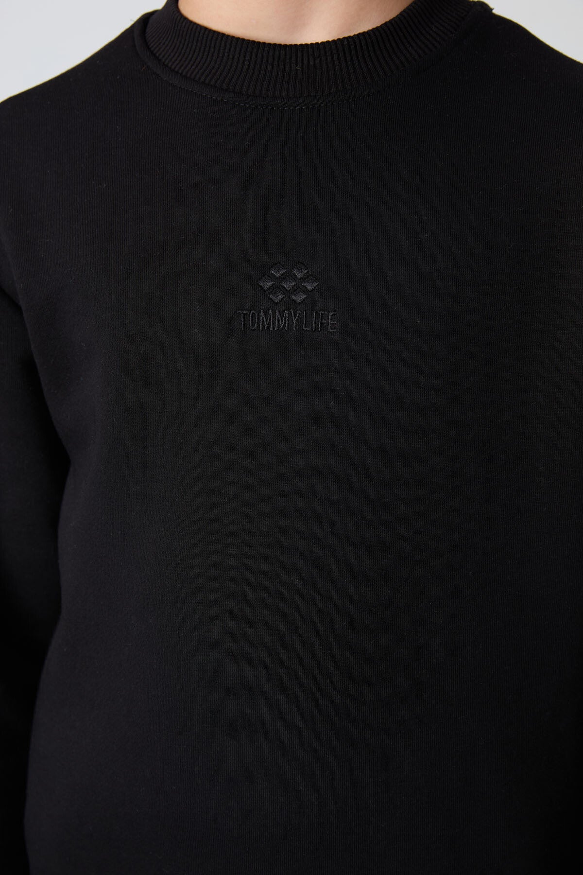 Siyah Pamuklu Kalın İçi Tüylü Yumuşak Dokulu Standart Fit Nakışlı Erkek Çocuk Eşofman Takım - 11249