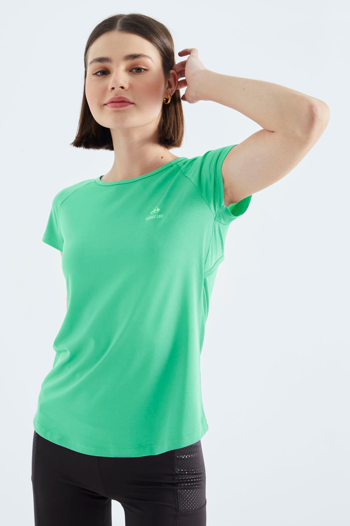 Su Yeşili Sırt Pencereli Kısa Kol Standart Kalıp O Yaka Kadın T-Shirt - 97101