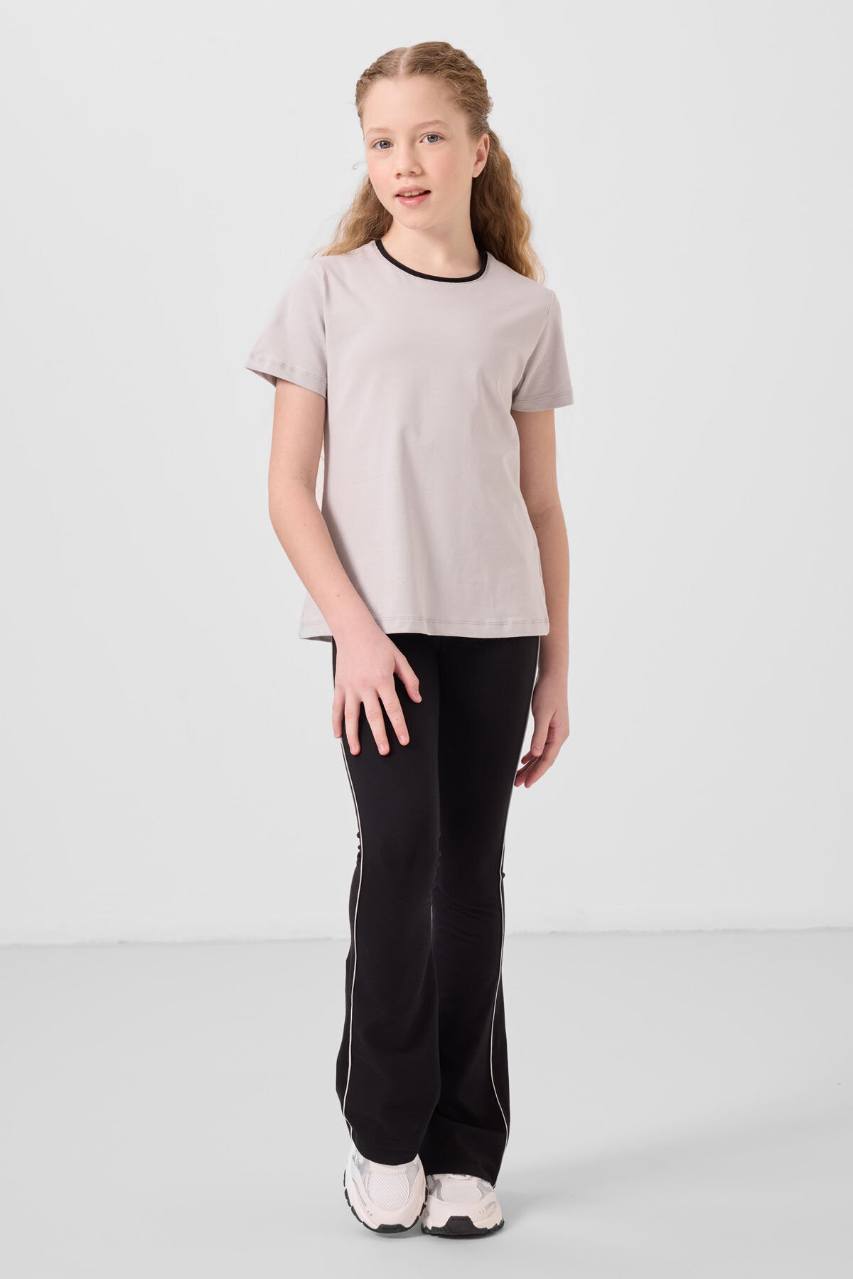 Taş-Siyah Pamuklu O Yaka Standart Fit Basic İspanyol Paça Kız Çocuk Tayt Takım - 75192