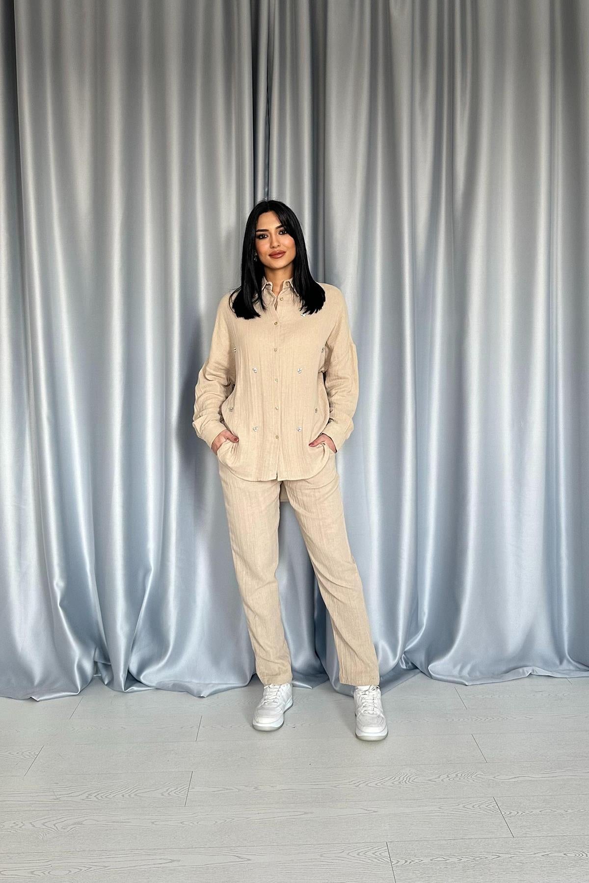 Toptan Bej 3 Taş Motifli Gömlek Ve Pantolon Takım