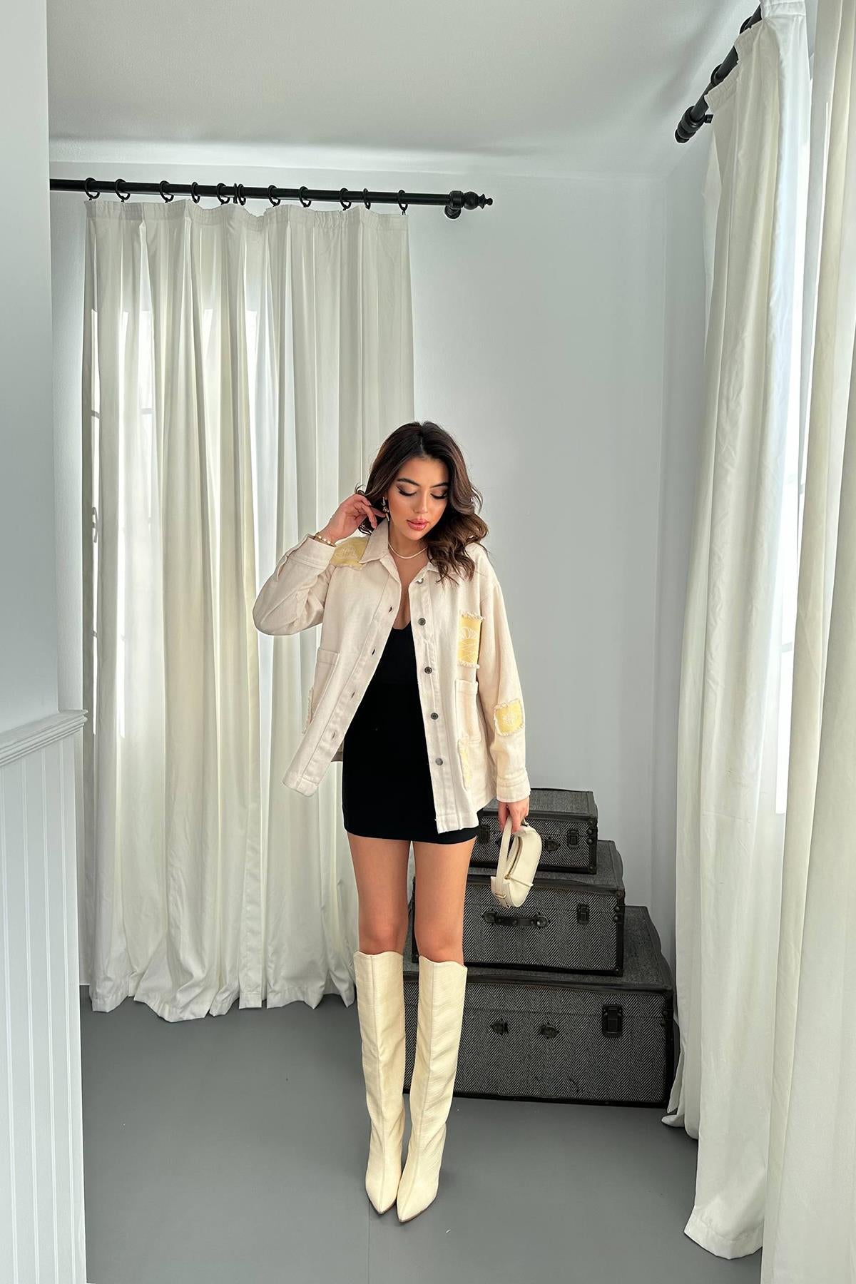 Toptan Bej Gabardin Arma Detaylı Gömlek Ceket