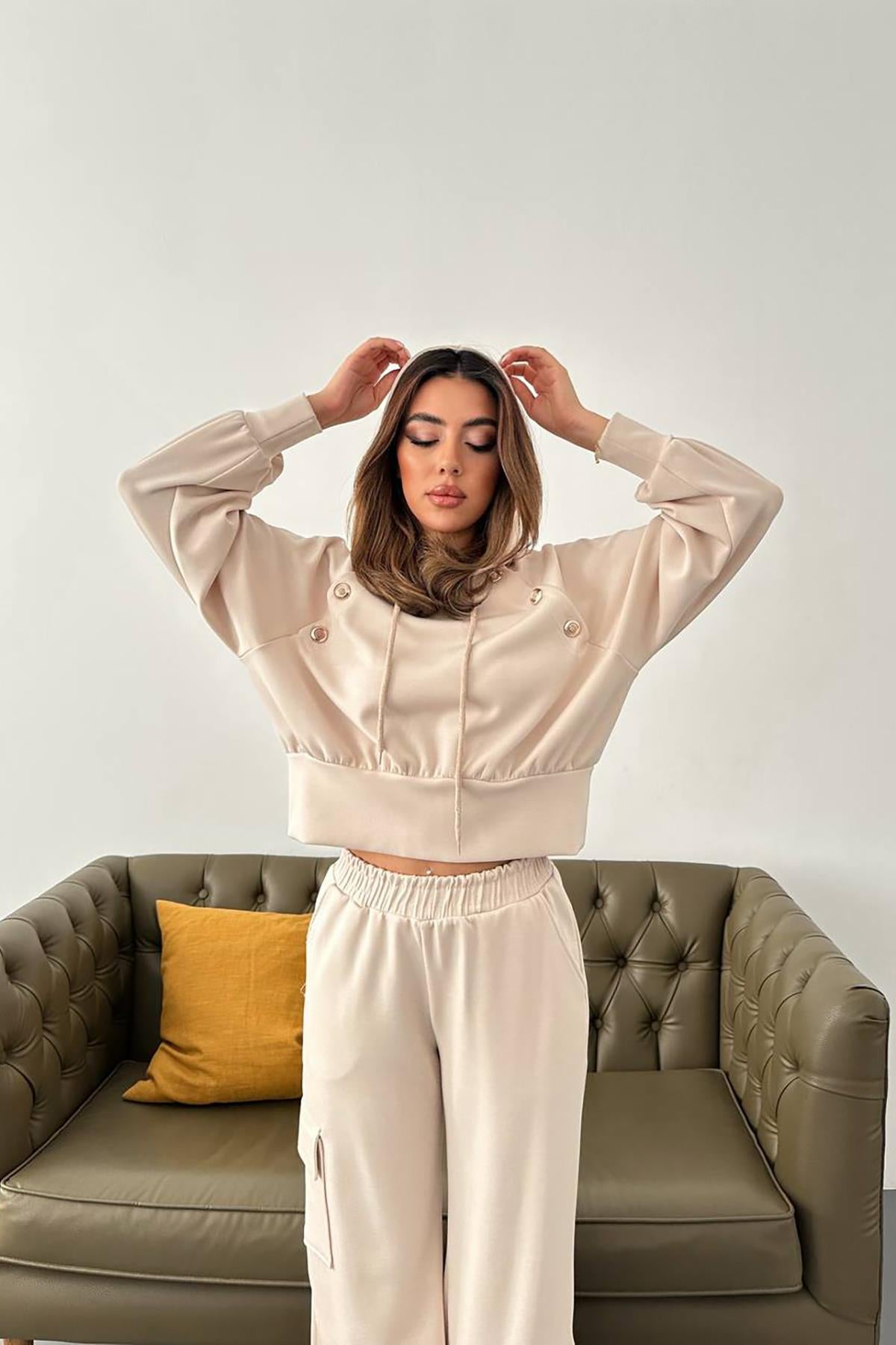 Toptan Bej Kapüşonlu Sweatshirt Ve Kargo Pantolon Takım
