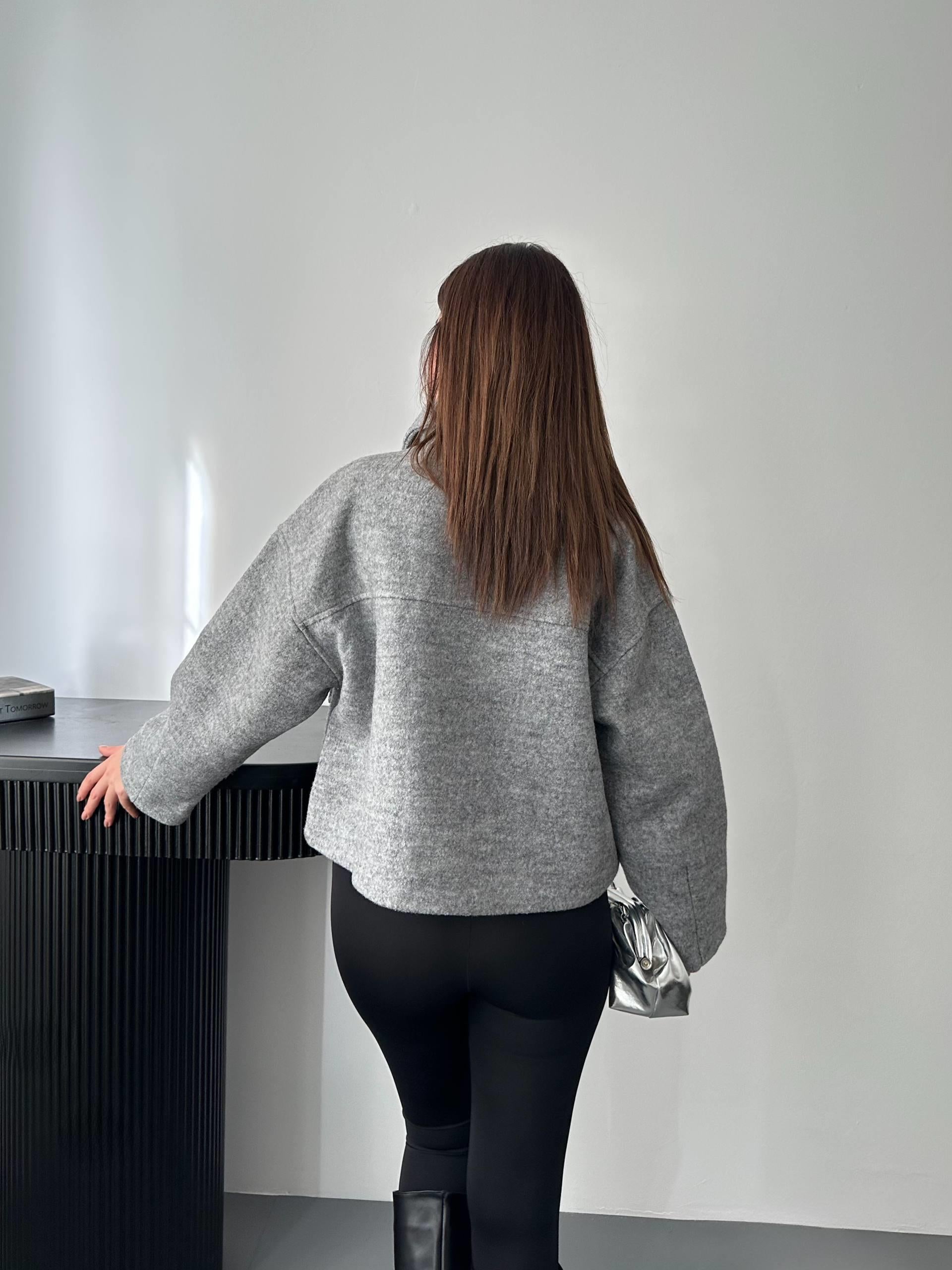 Toptan Gri Cebi Kapaklı Kaşe Ceket