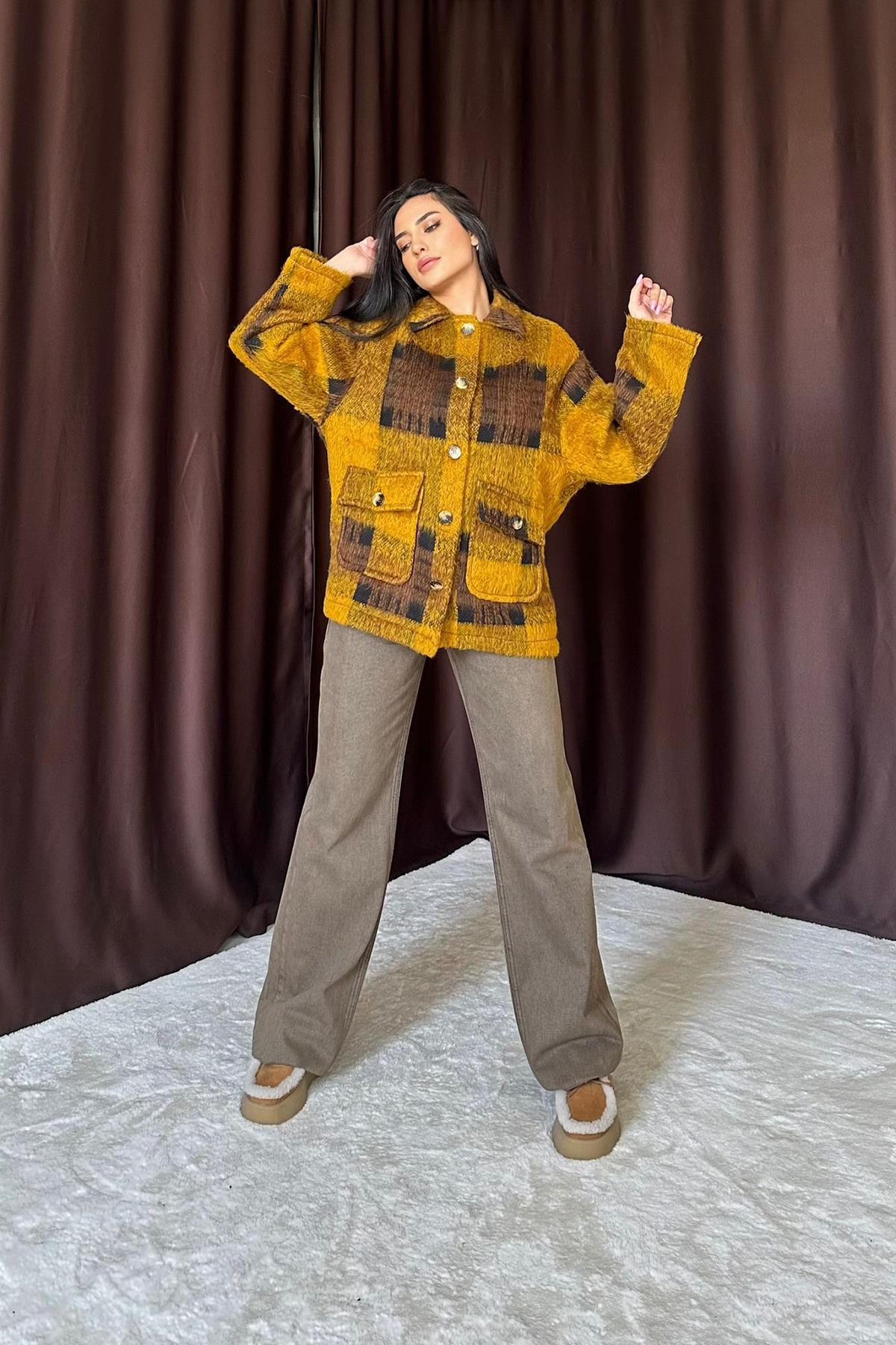 Toptan Hardal Siyah Düğmeli Ekoseli Kadın Kaban