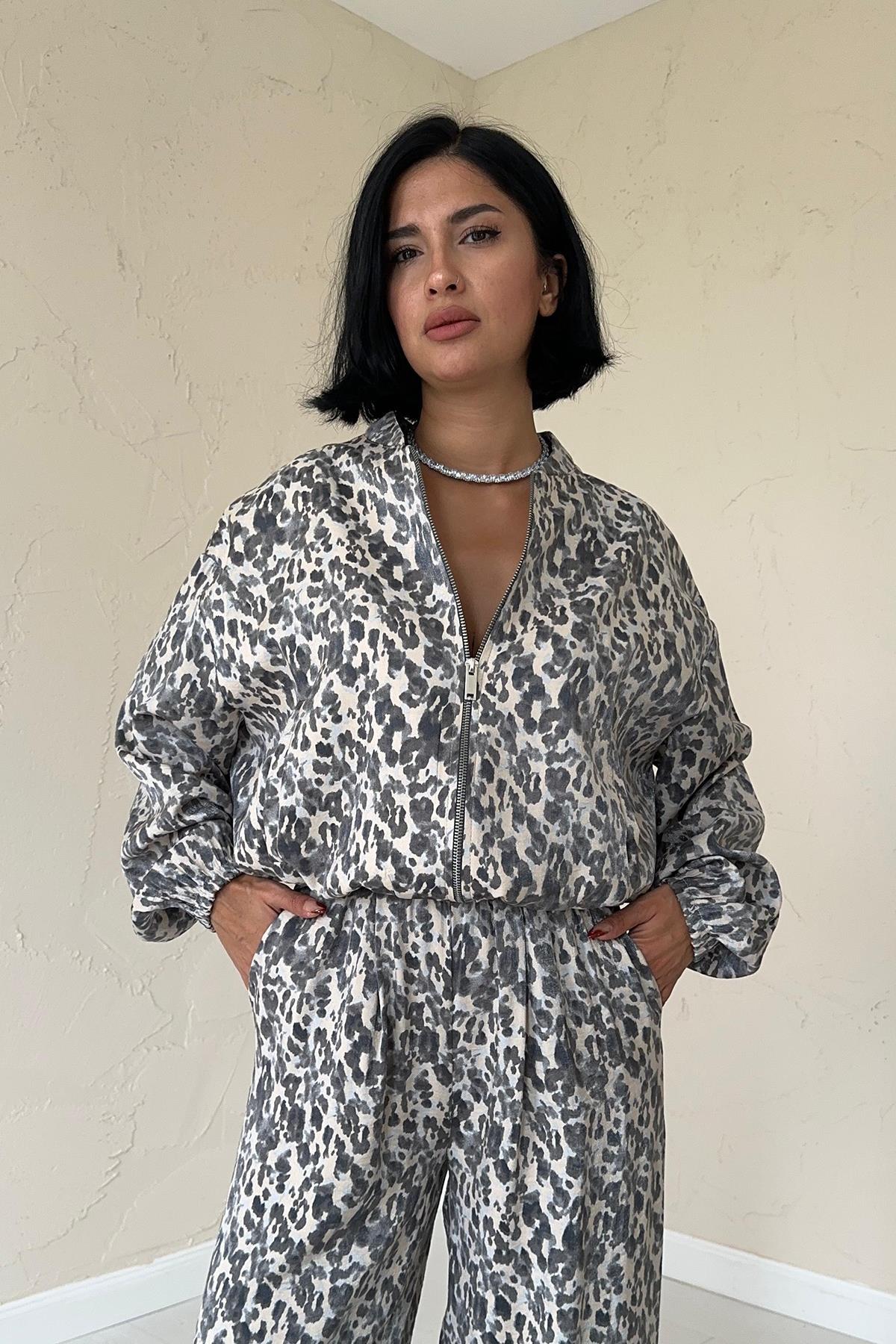 Toptan Leopar Beyaz Leopar Desenli Ceket Ve Pantolon Takım