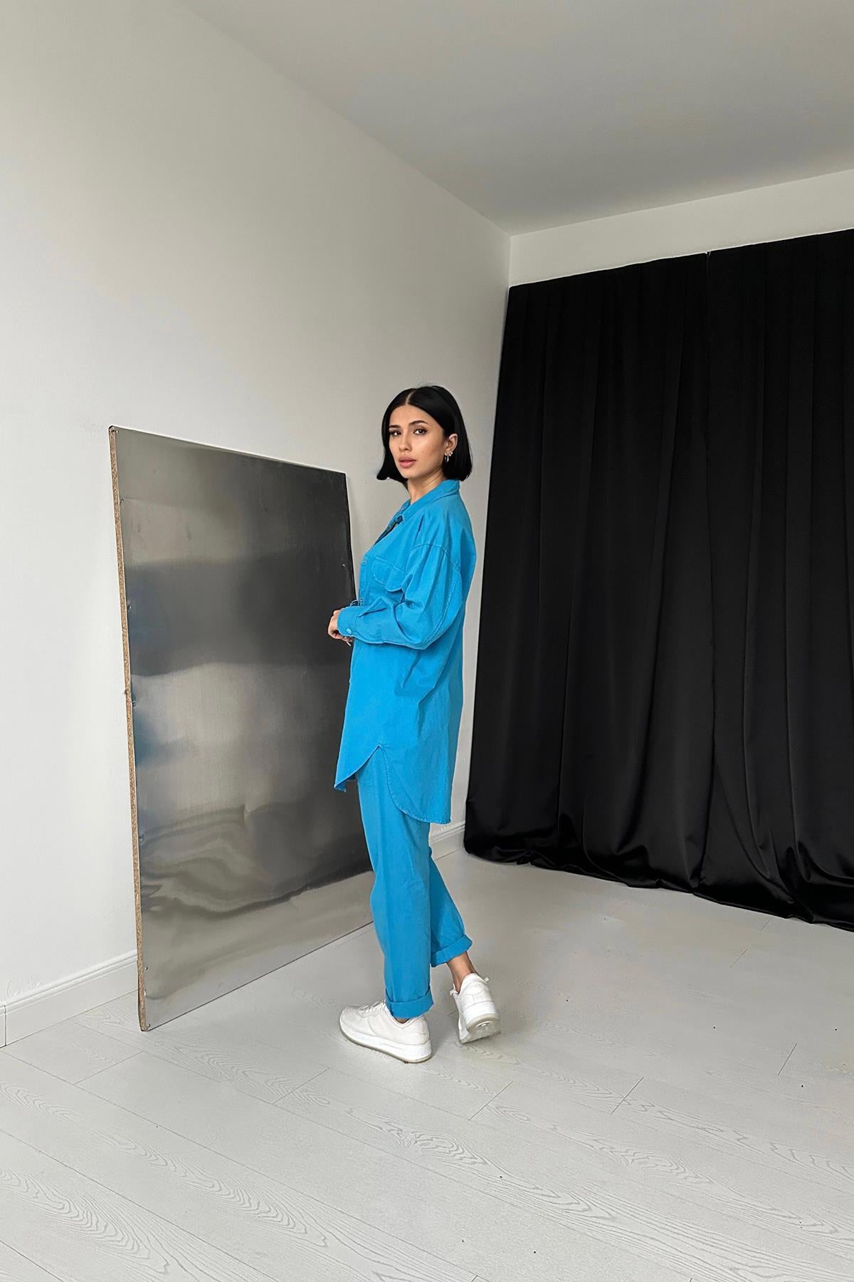 Toptan Mavi Gömlek Ve Çıtçıtlı Pantolon Takım