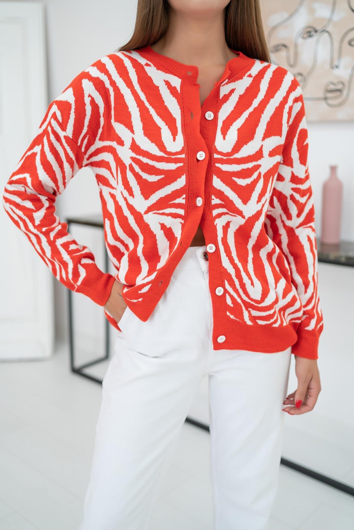 Toptan Oranj Desenli Ve Düğmeli Kısa Hırka