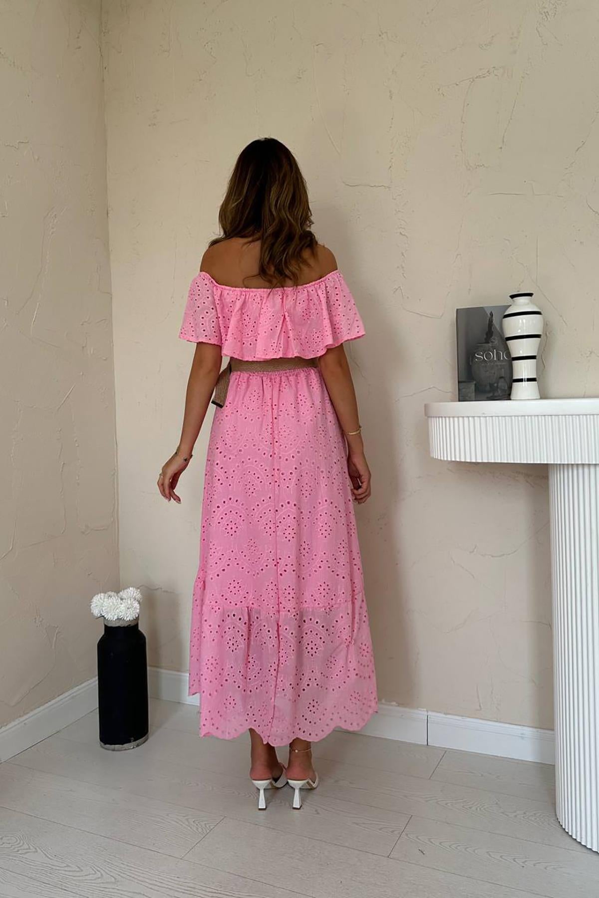 Toptan Pembe Omzu Lastikli Brode Elbise