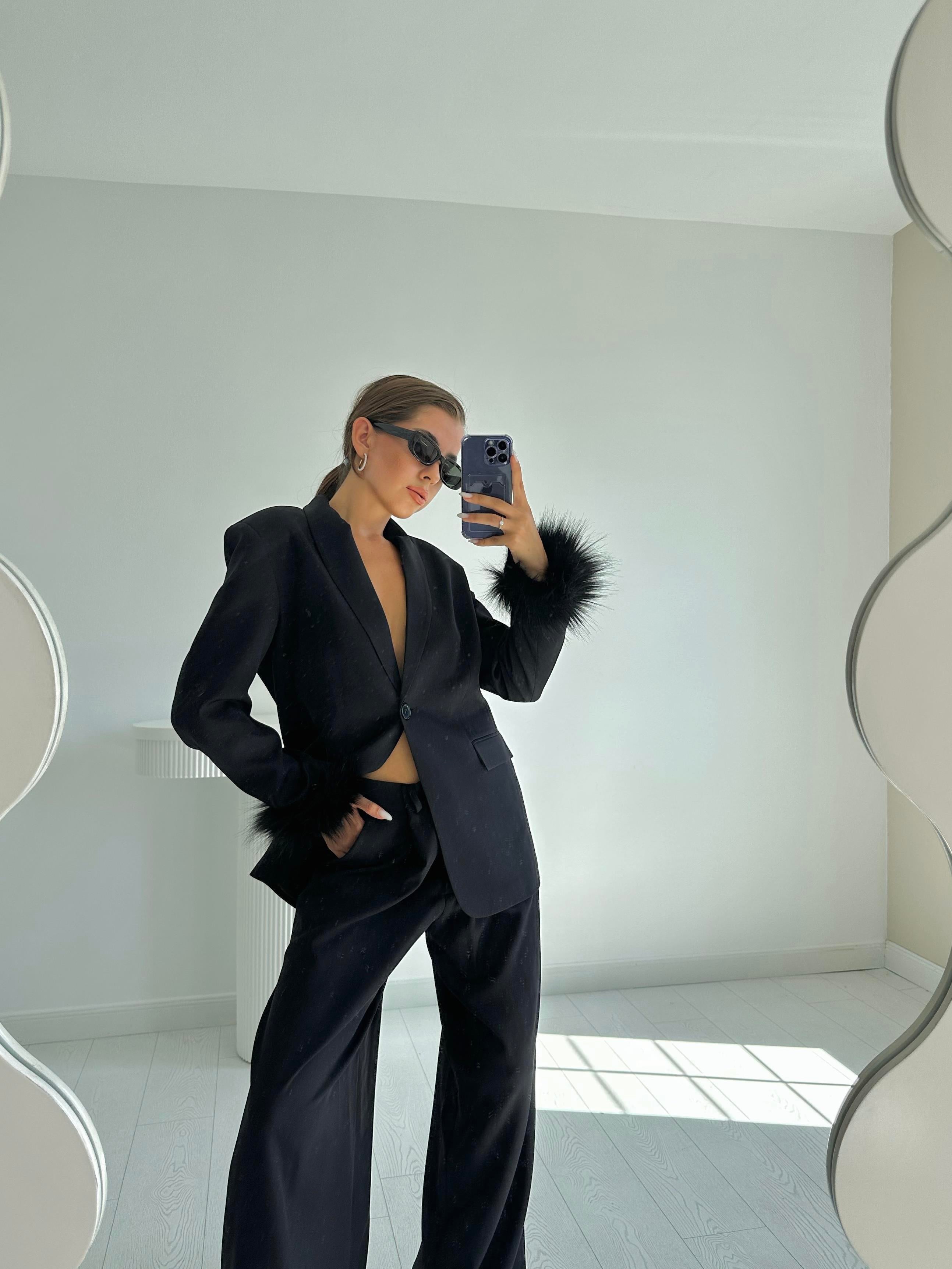 Toptan Siyah Kol Ucu Tüylü Ceket & Pantolon Takım