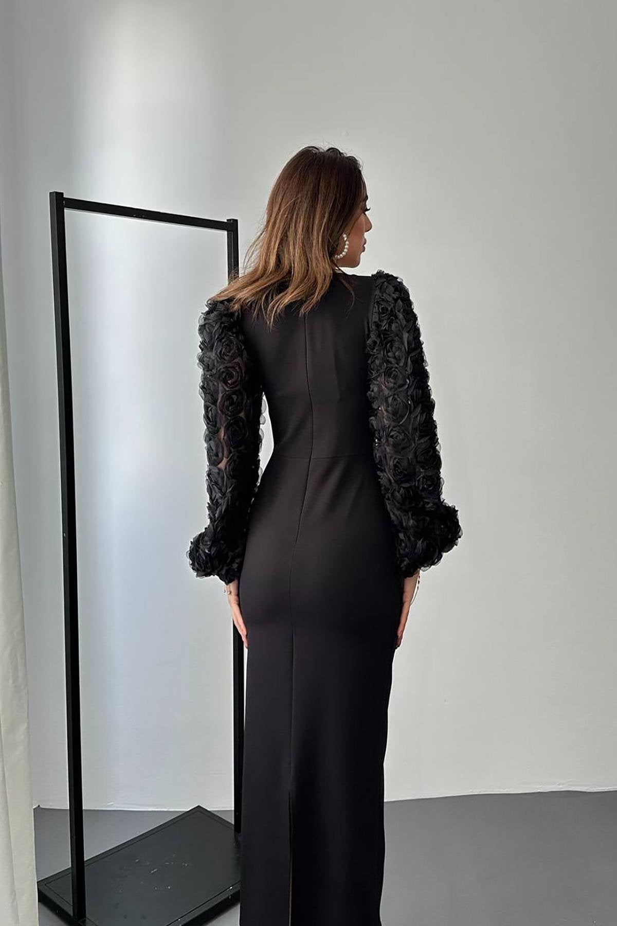 Toptan Siyah Kolları Çiçekli Atlas Elbise