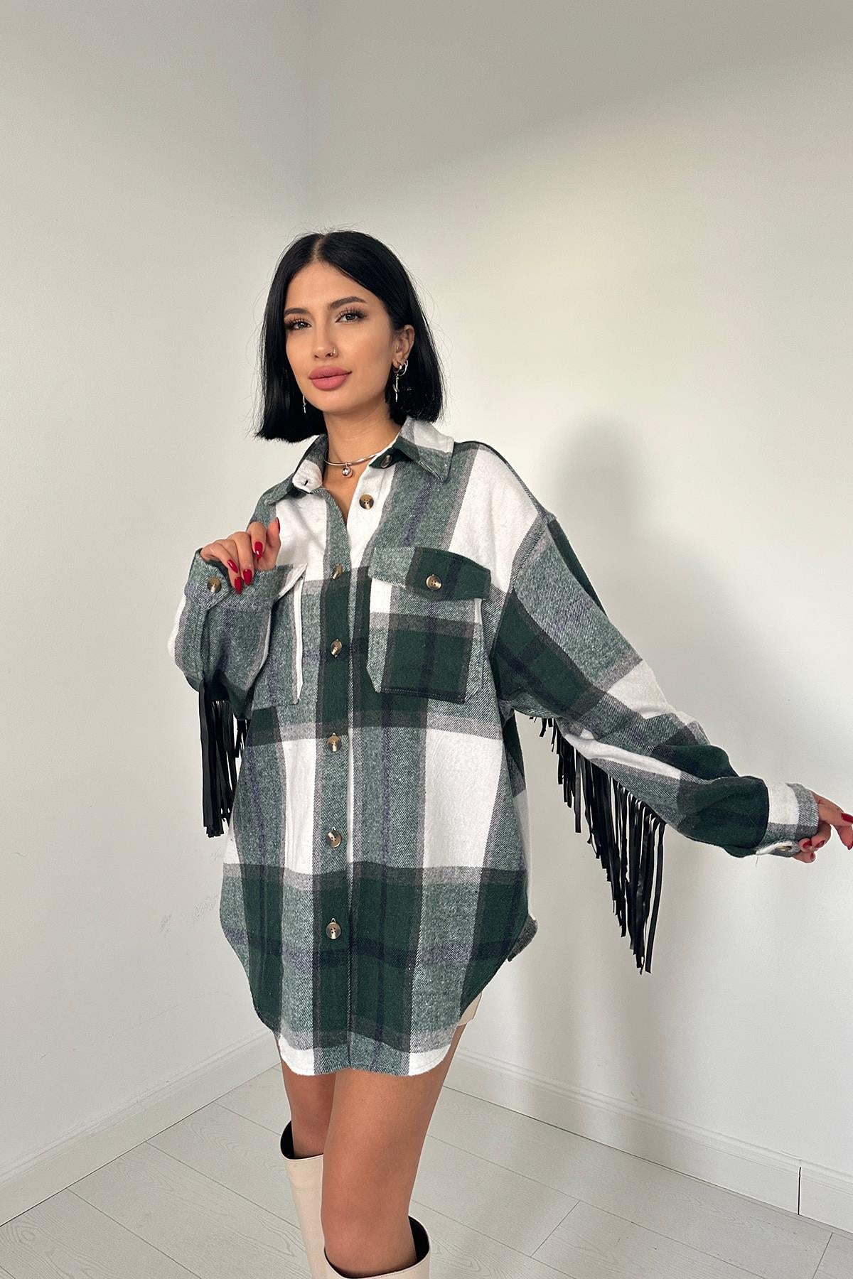 Toptan Yeşil Arkası Püsküllü Gömlek