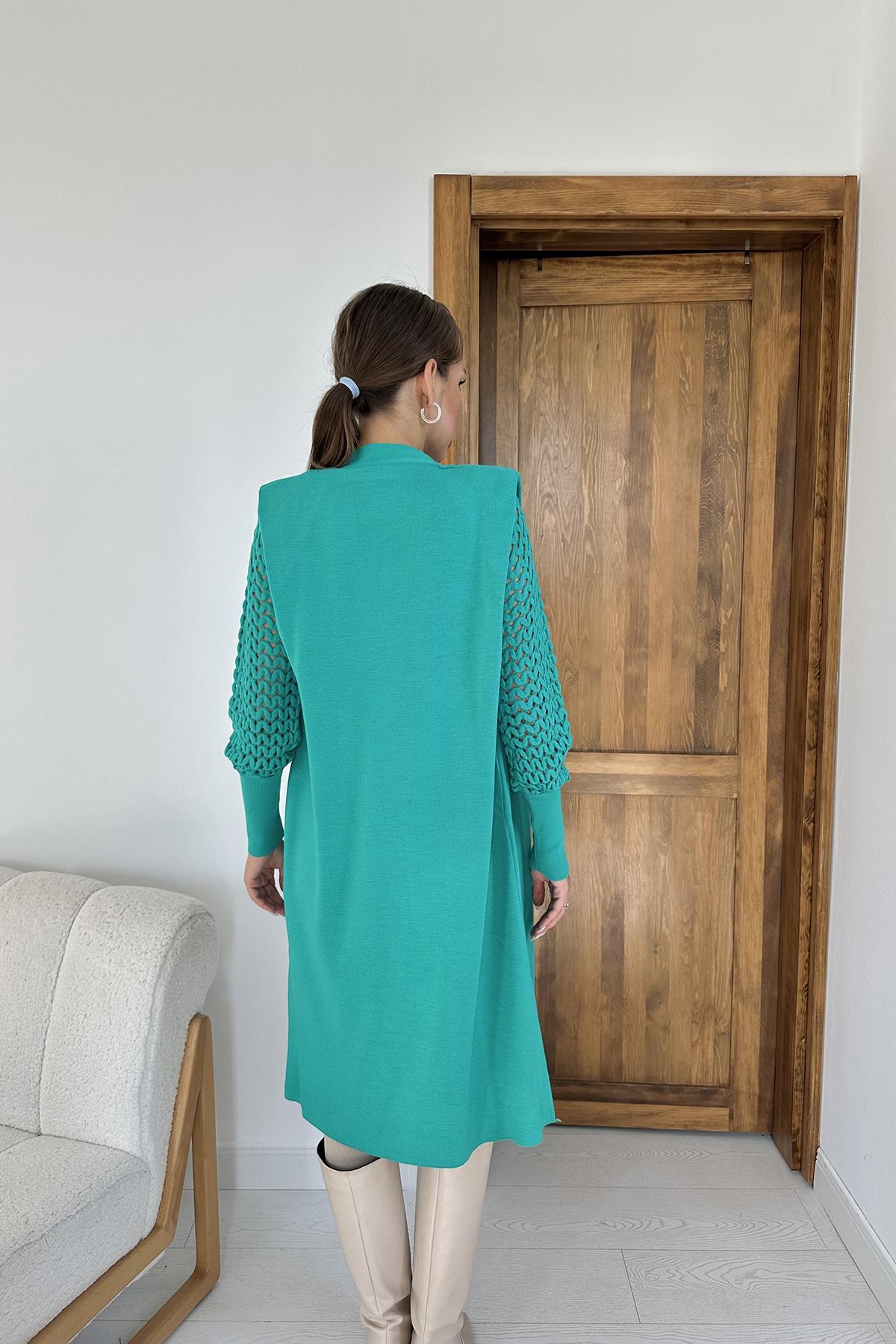 Toptan Yeşil Kolları Örgülü Triko Hırka