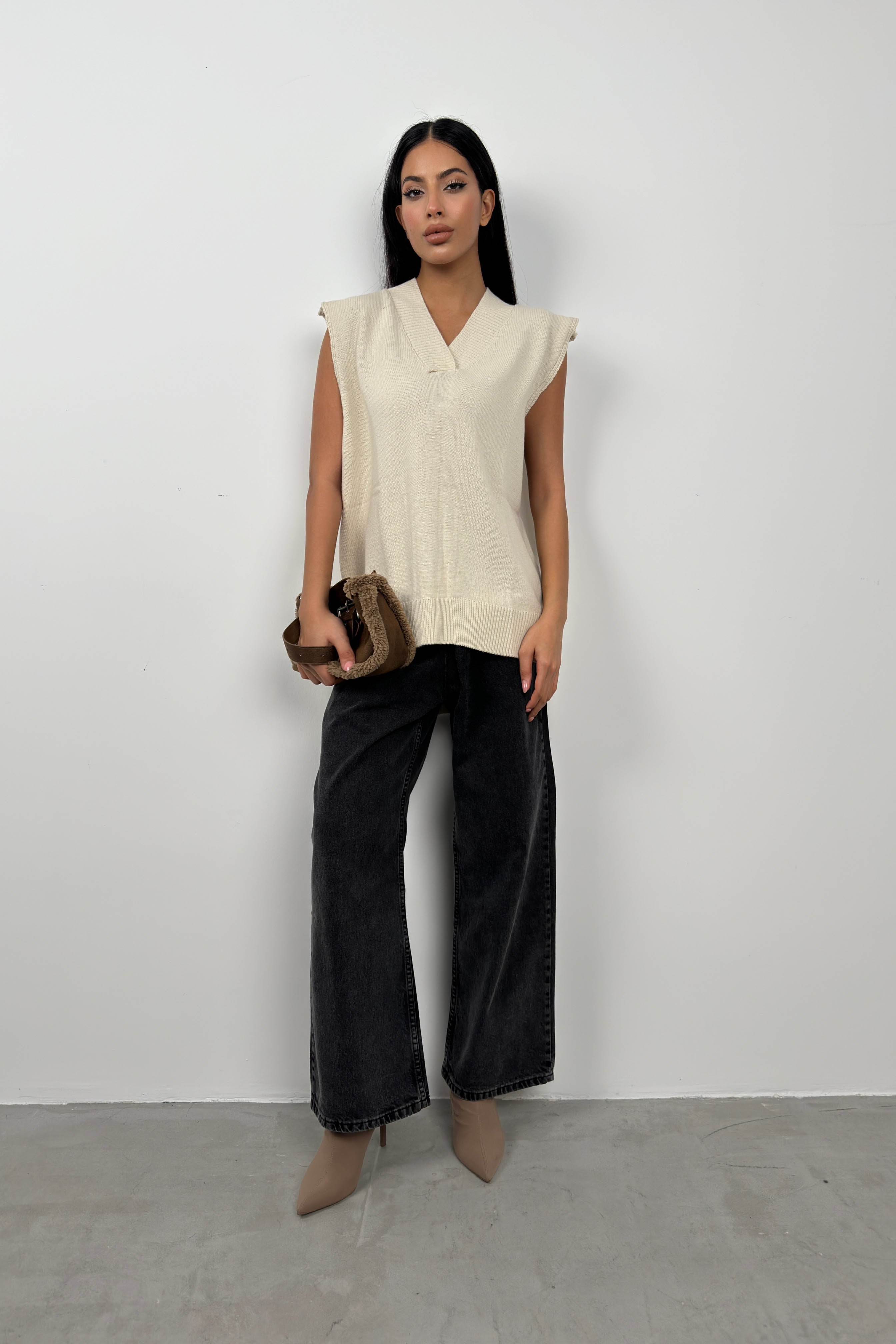 V Yaka Bej Oversize Süveter