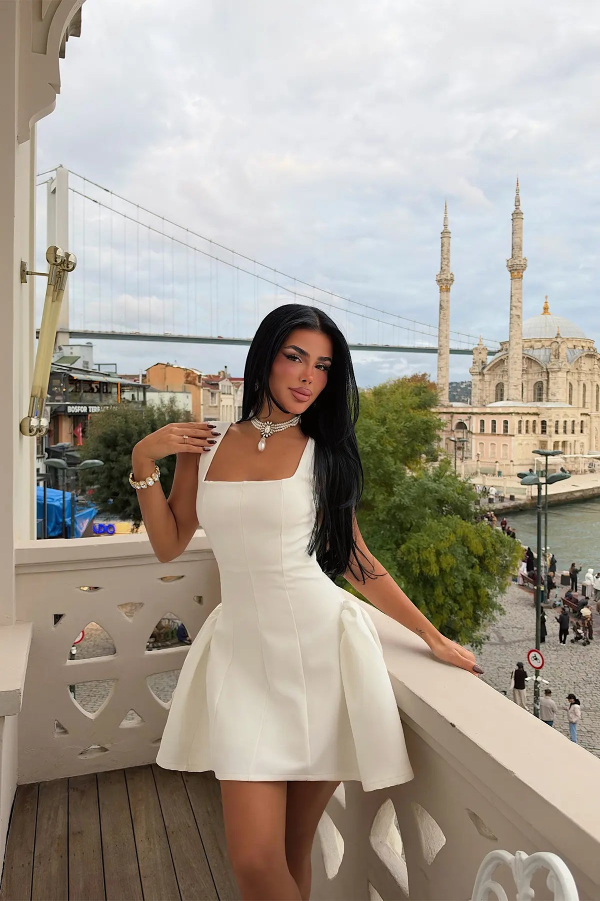 Beyaz Askılı Basic Elbise