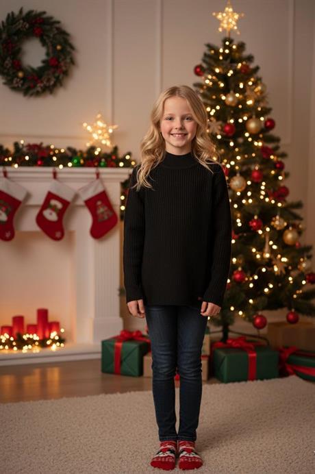 Yarım Balıkçı Yaka Dökümlü Kazak Siyah 6 Yaş