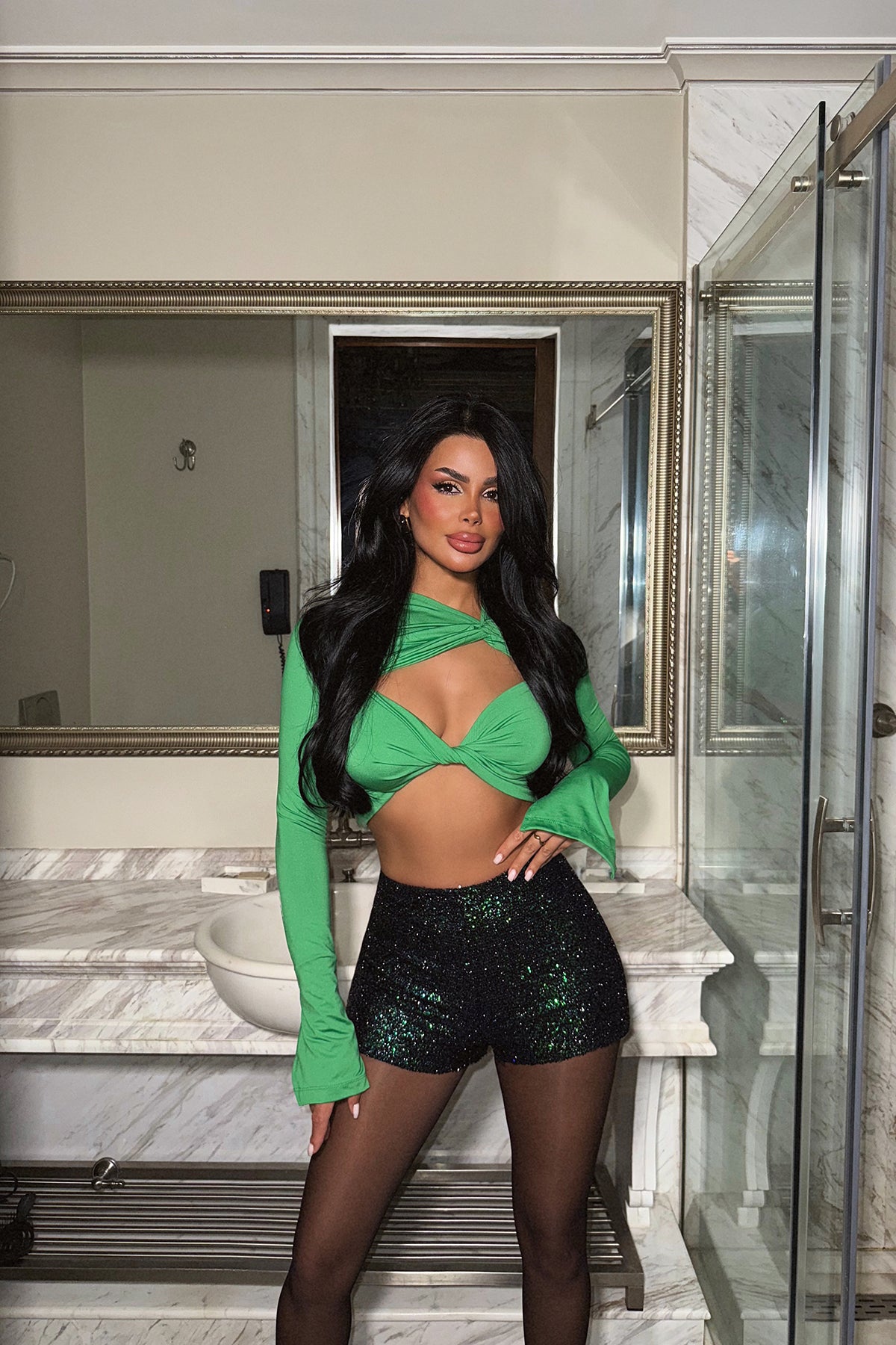 Yeşil Becca Payetli Mini Şort ATE-2227