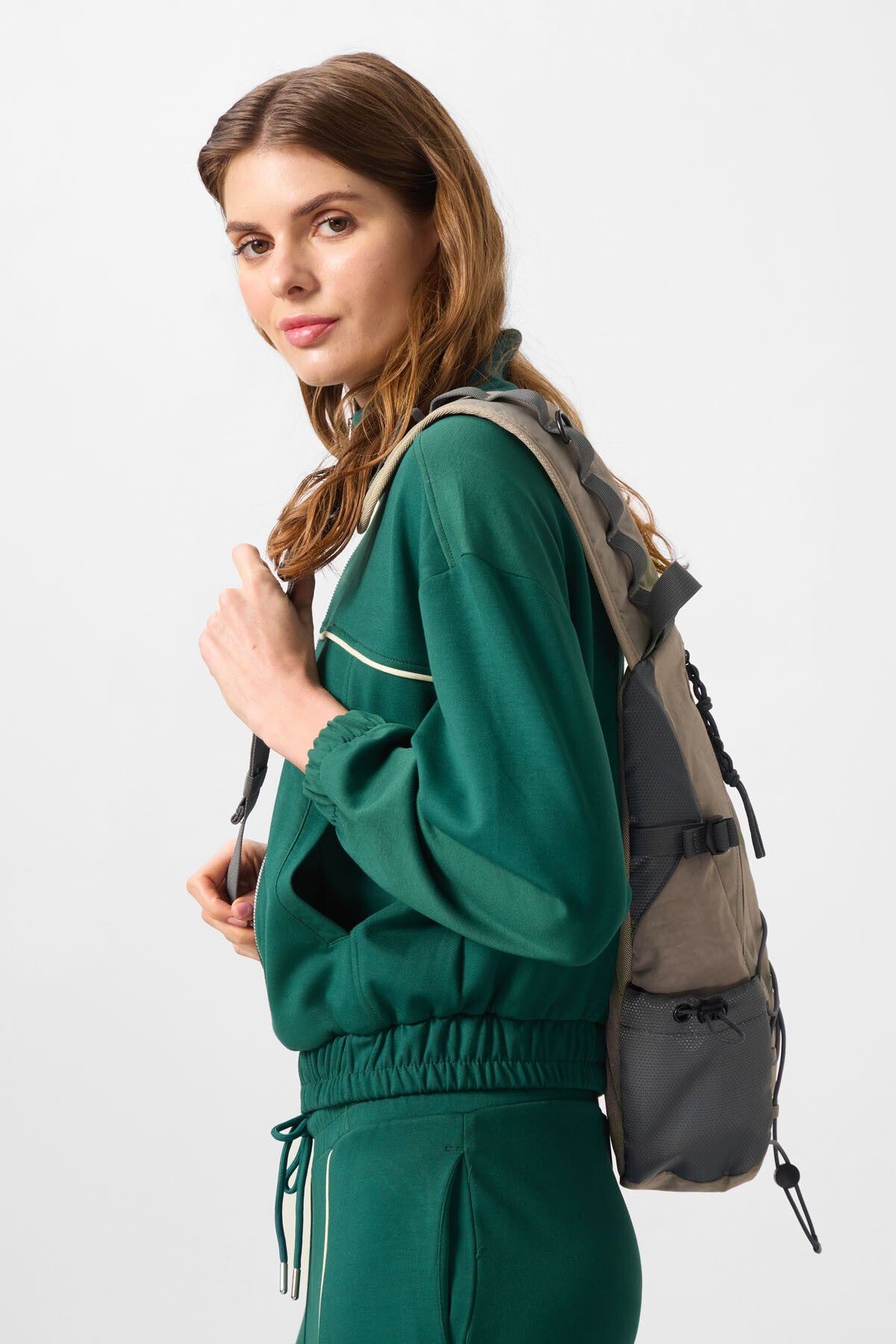 Yeşil Yumuşak Dokulu Dik Yaka Oversize Lastikli Kadın Eşofman Takım - 95349